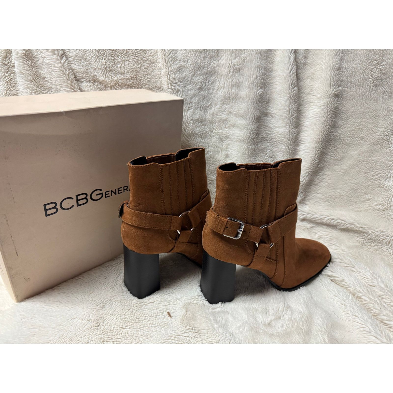 BCBGeneration BCBG Generation Agnes Dream Microsuede Block Heel Booties Size US 8.5 / IT 38.5 - 2 Thumbnail