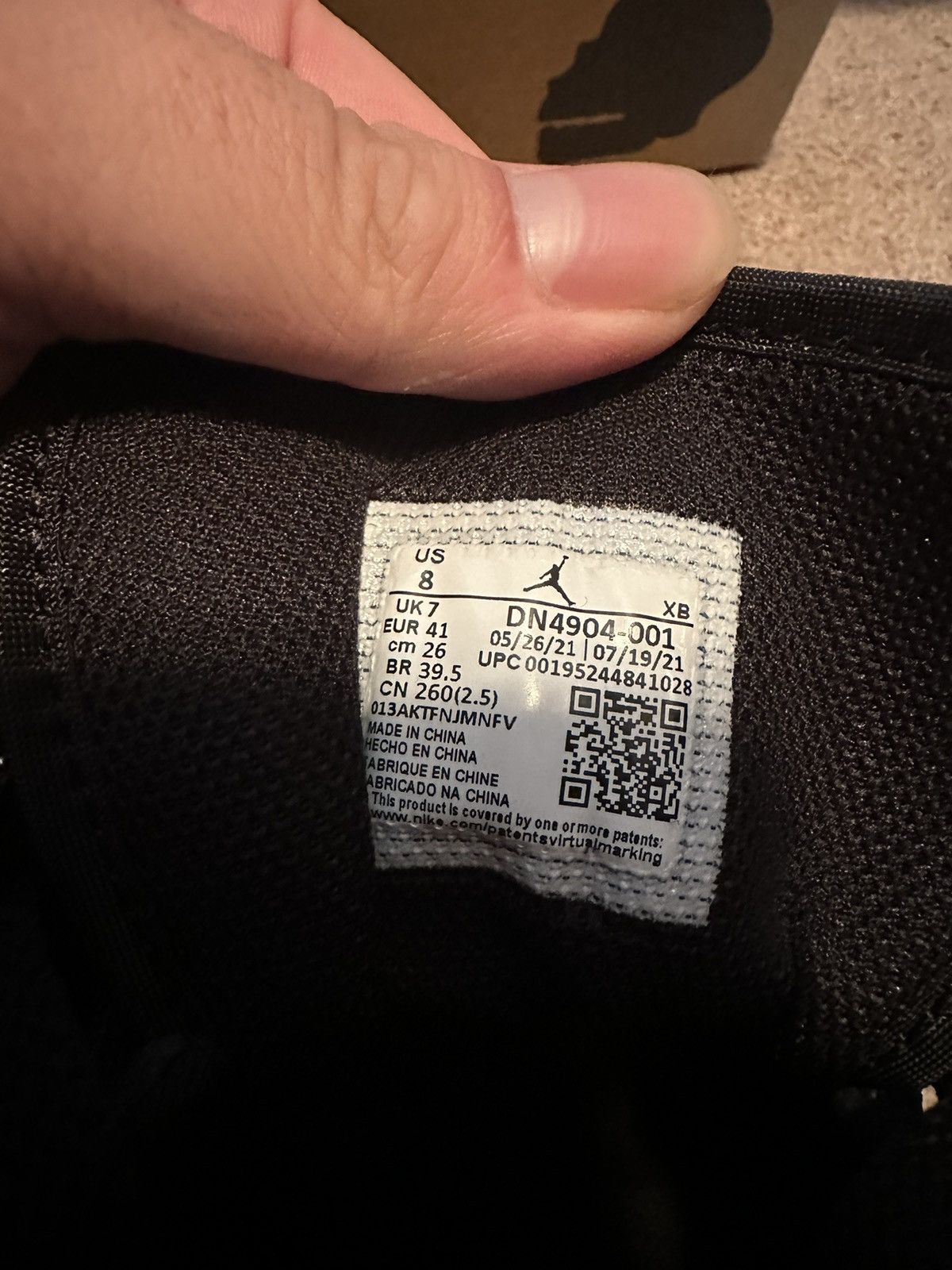 Nike Jordan 1 Mid SE “Siempre Familia” Size US 8 / EU 41 - 6 Thumbnail