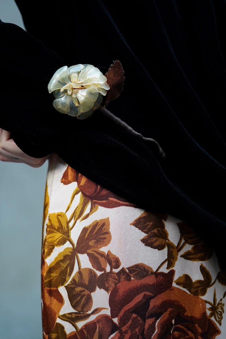 Kenzo KENZO Amber translucent flower brooch Size ONE SIZE - 2 Thumbnail