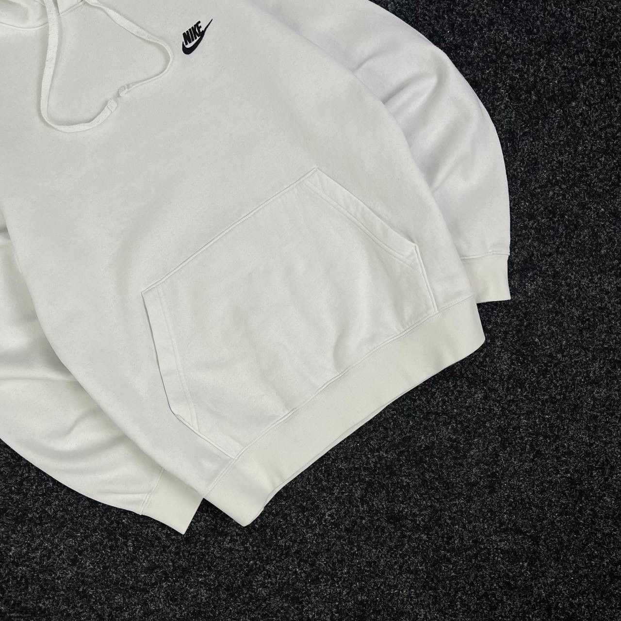 Nike White nike hoodie boxy fit y2k style mini swoosh Size US M / EU 48-50 / 2 - 5 Thumbnail