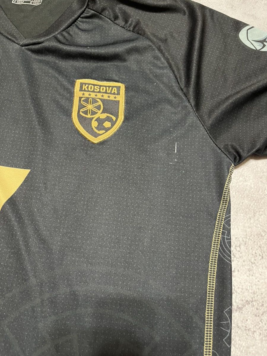 Vintage Vintage Kosova soccer jersey 7 Rashica Size US S / EU 44-46 / 1 - 5 Thumbnail