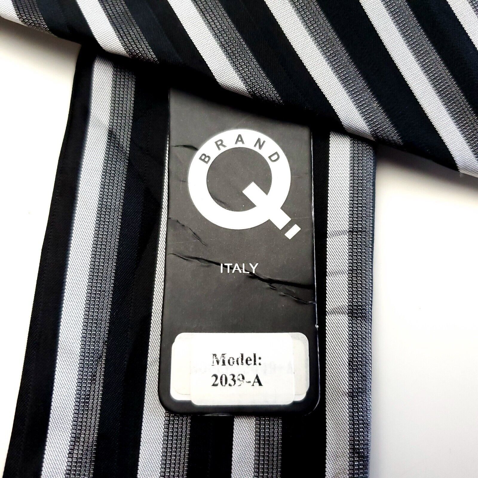 Designer NEW Q Brand Italy Black Gray Striped Woven Skinny Silk Tie Size ONE SIZE - 3 Thumbnail