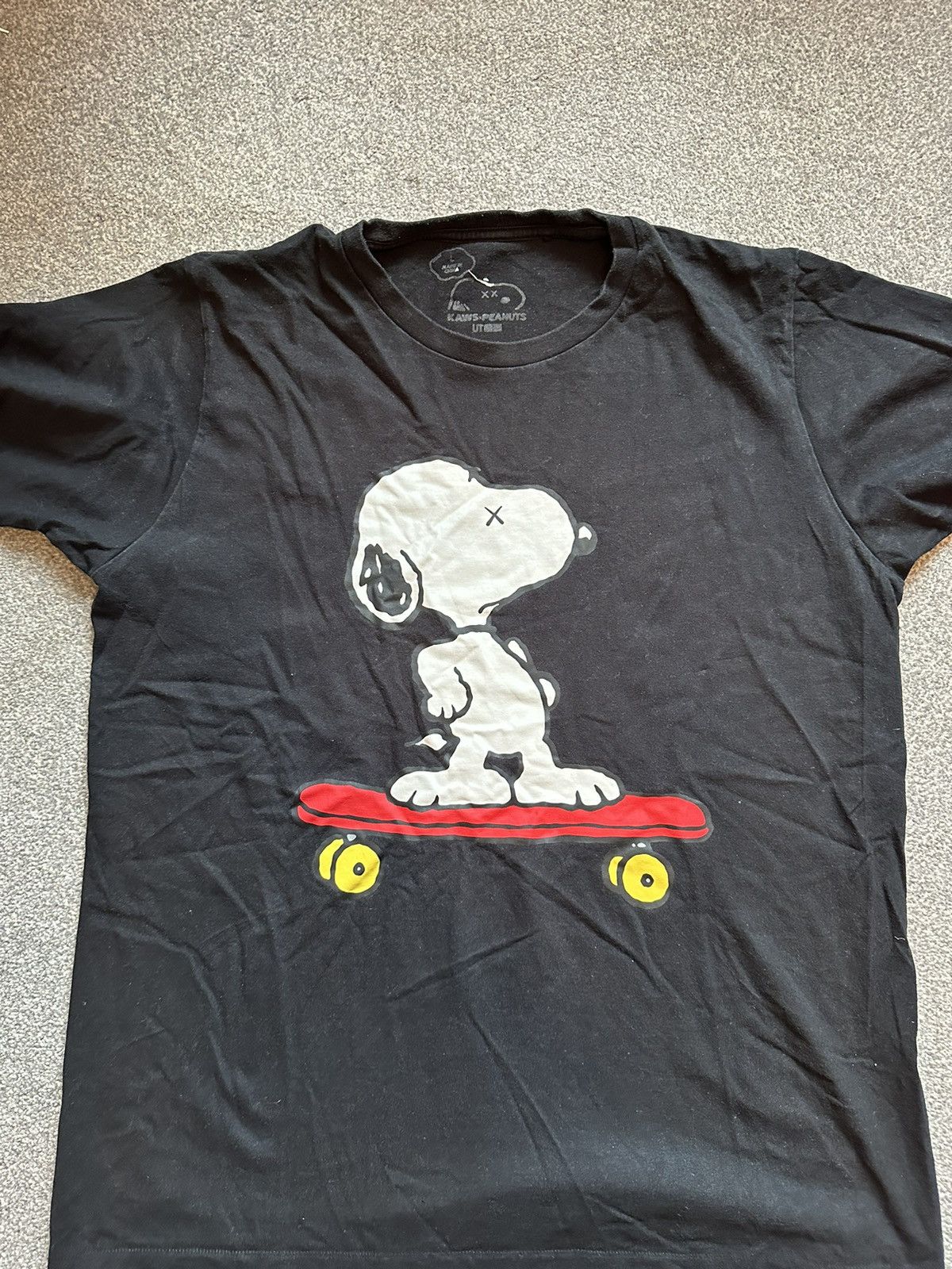 Kaws Kaws x Peanuts snoopy tee Size US L / EU 52-54 / 3 - 1 Thumbnail