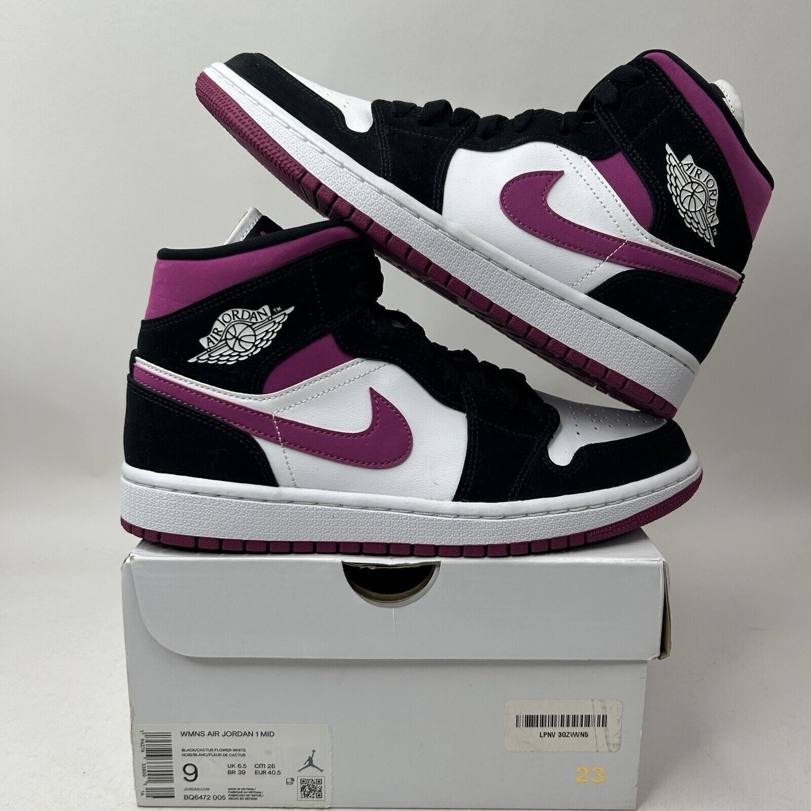 Nike Nike Air Jordan 1 Retro Mid WMNS “Cactus Flower” 2023 Size US 9 / IT 39 - 1 Thumbnail