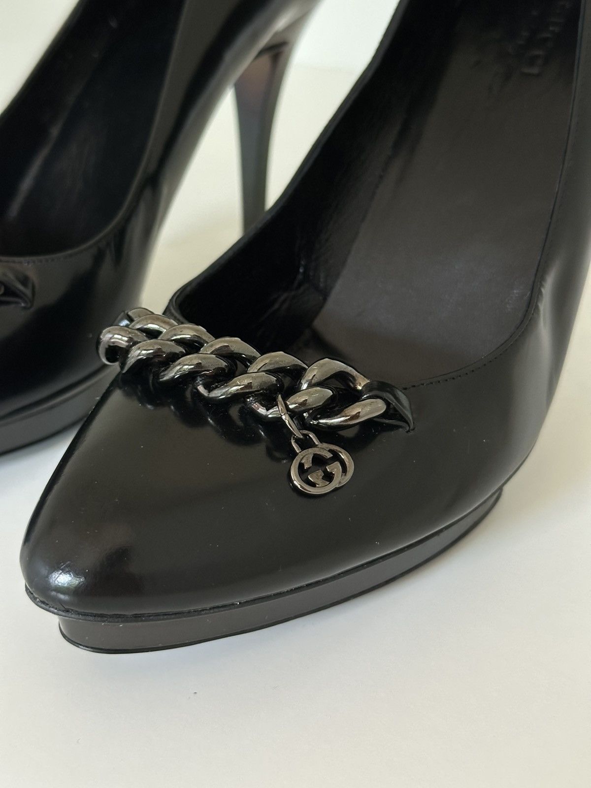 Gucci Gucci patent leather heels metal logo with box Size US 9 / IT 39 - 10 Thumbnail