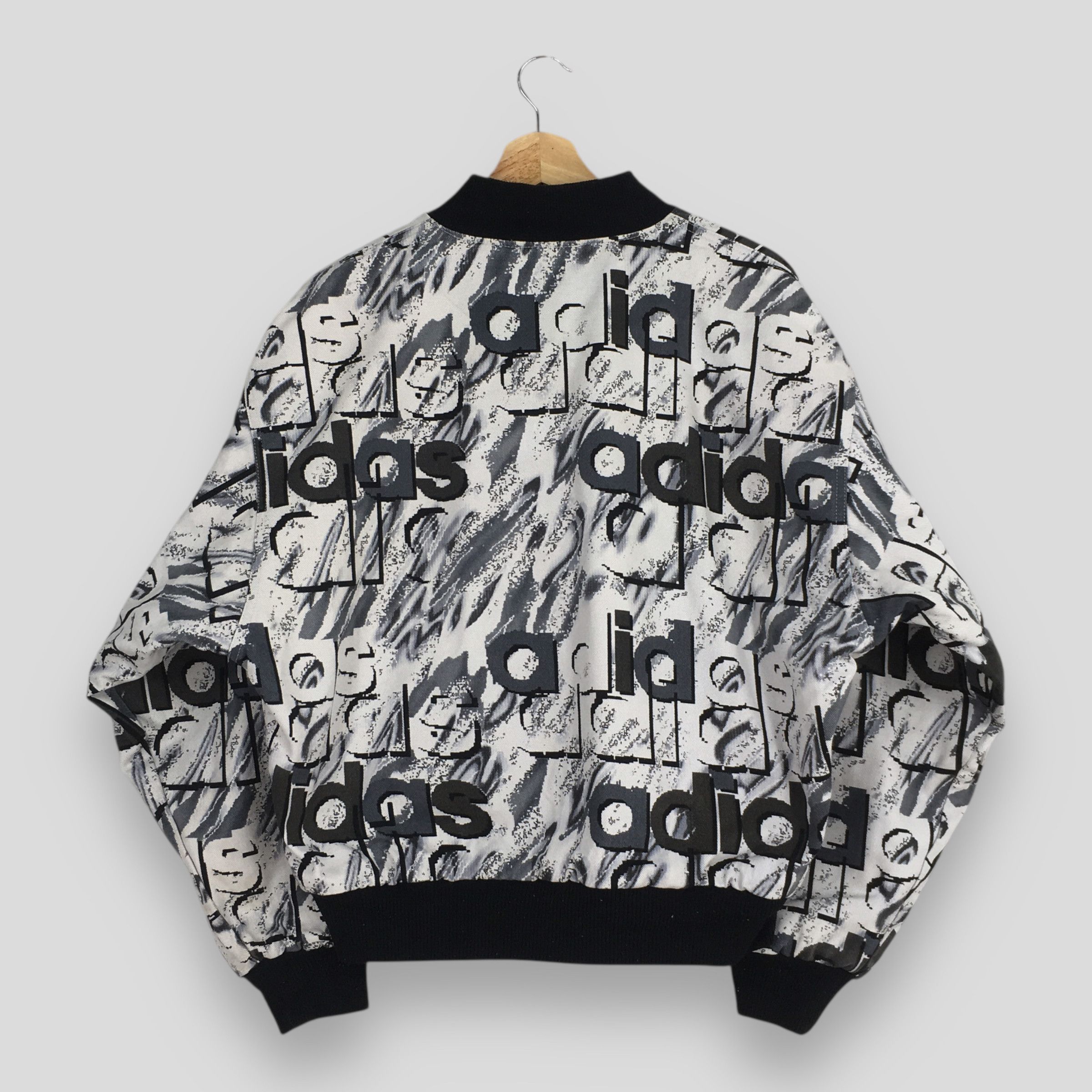 Adidas Vintage 1990s Adidas Trefoil Overprinted Quilted Jacket M Size US M / EU 48-50 / 2 - 5 Thumbnail