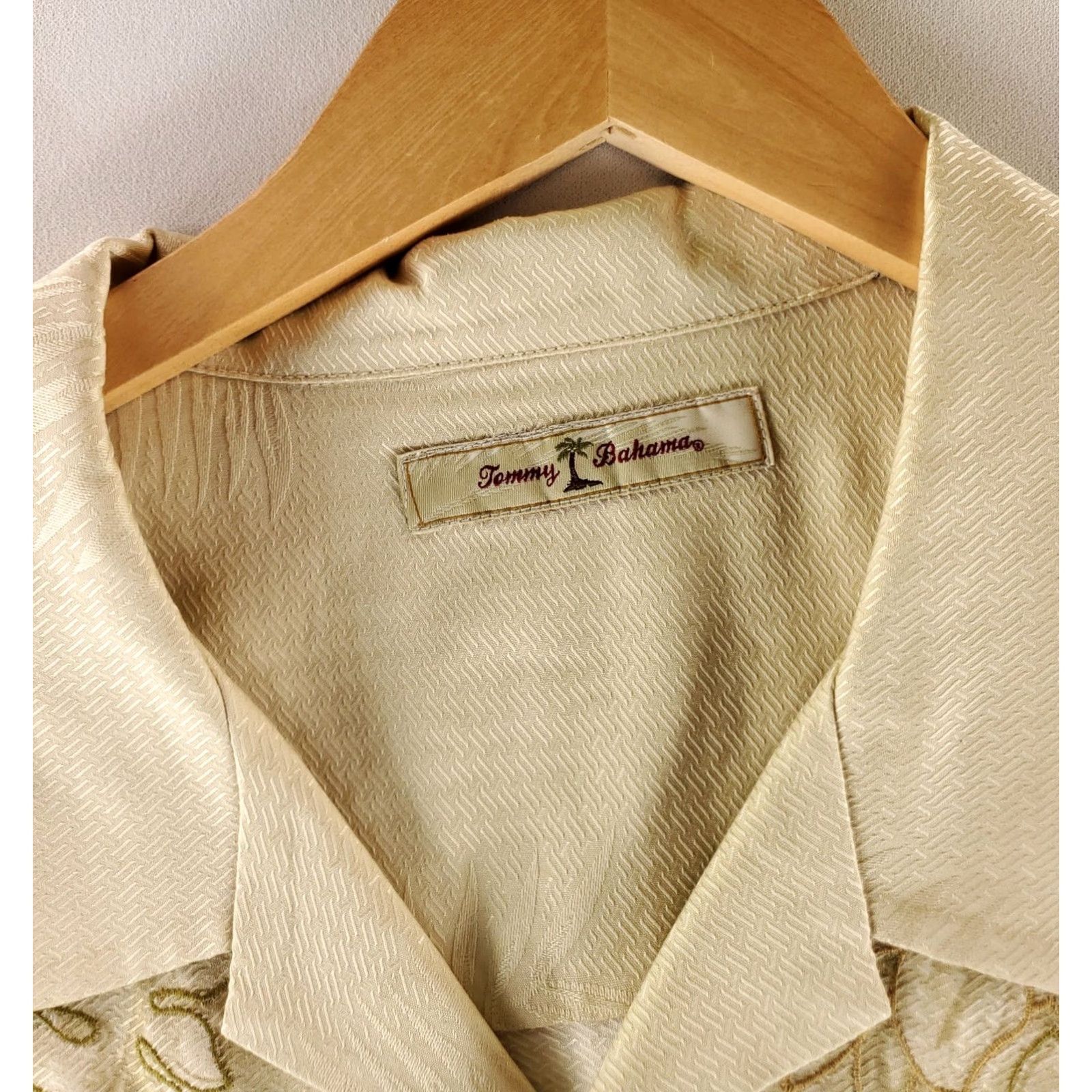 Tommy Bahama Tommy Bahama Silk Button Up Shirt Yellow Embroidered Mens XL Short Sleeve 100% Silk Size US XL / EU 56 / 4 - 3 Thumbnail