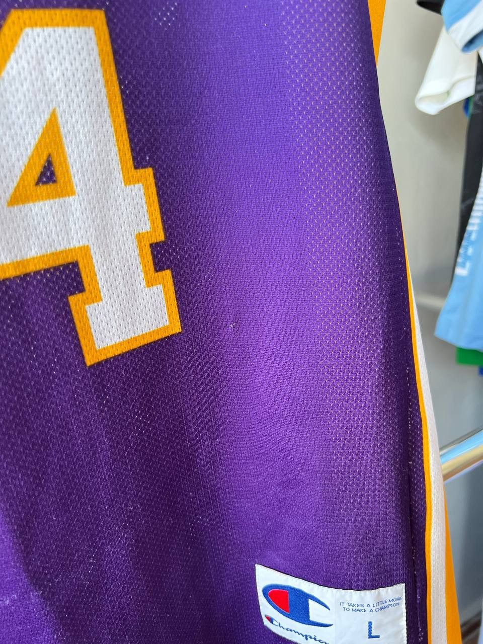 NBA VINTAGE LOS ANGELES LAKERS #24 BASKETBALL CHAMPION JERSEY L Size US L / EU 52-54 / 3 - 7 Thumbnail