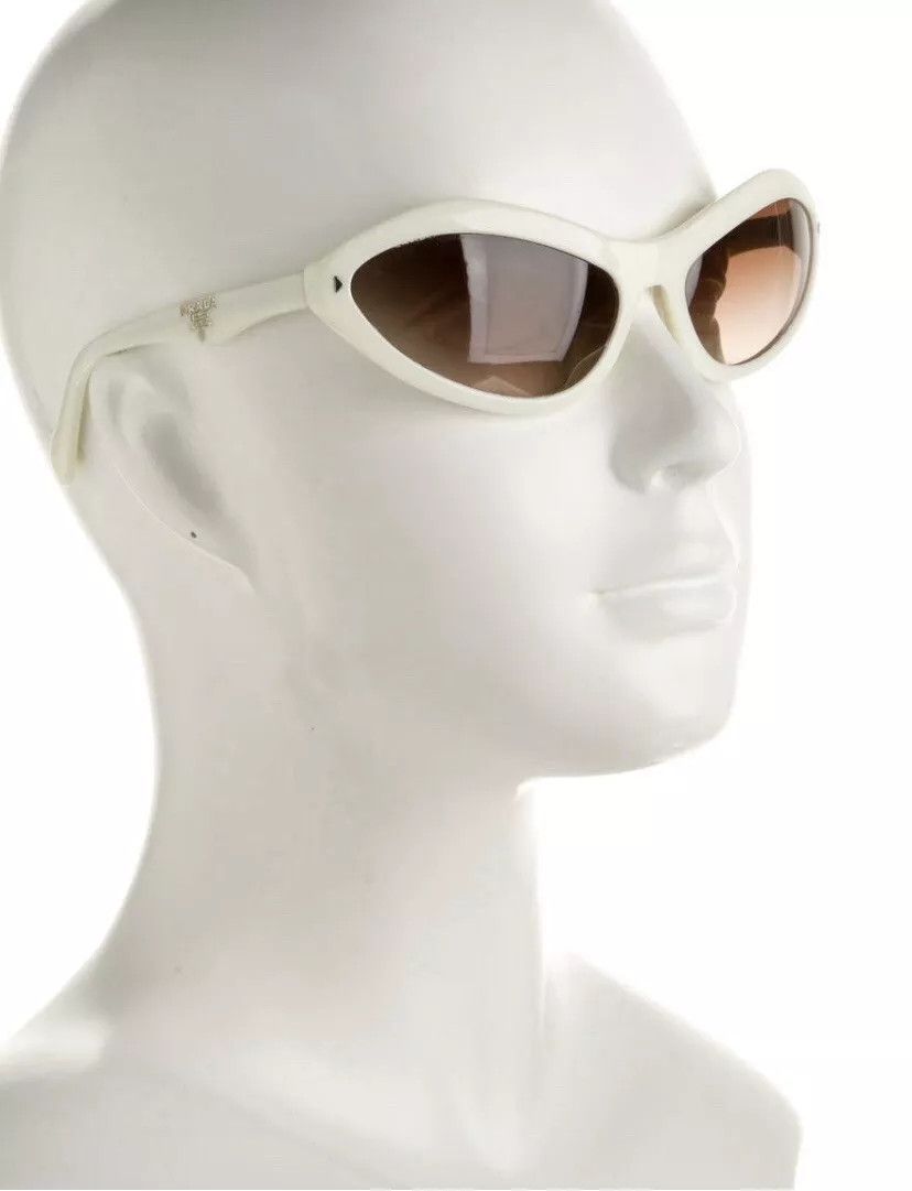 Prada Prada White Vintage Y2K Sunglasses Cat Eye / Bug Eye Shape Size ONE SIZE - 2 Thumbnail