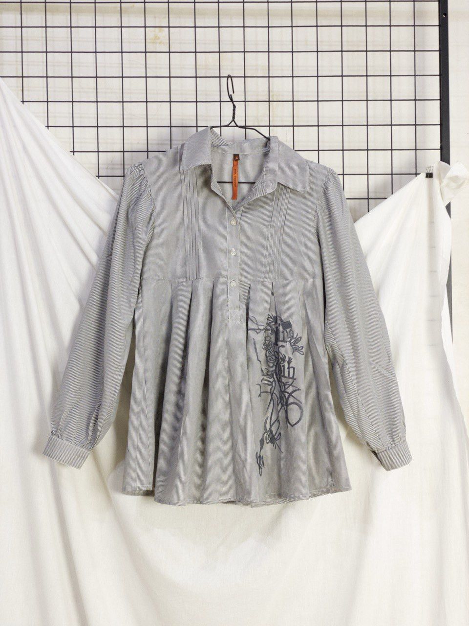 Cop Copine Cop Copine embroidered black&white pinstripe shirt blouse Size S / US 4 / IT 40 - 1 Thumbnail