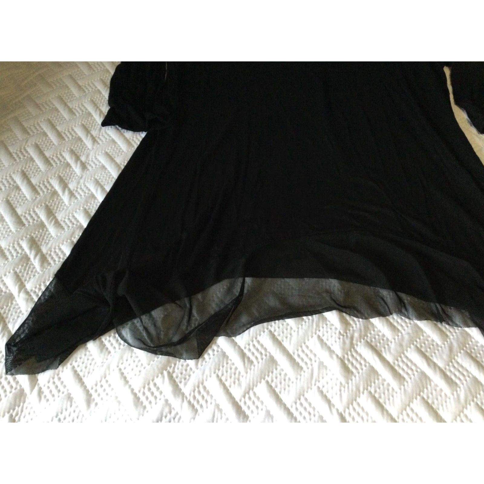 Vintage VINTAGE? No. New Directions Women Blouse Shirt 1X Black 3/4 Sleeve Asymmetrical Hem Tunic All Seasons Adult Women Size XL / US 12-14 / IT 48-50 - 3 Thumbnail