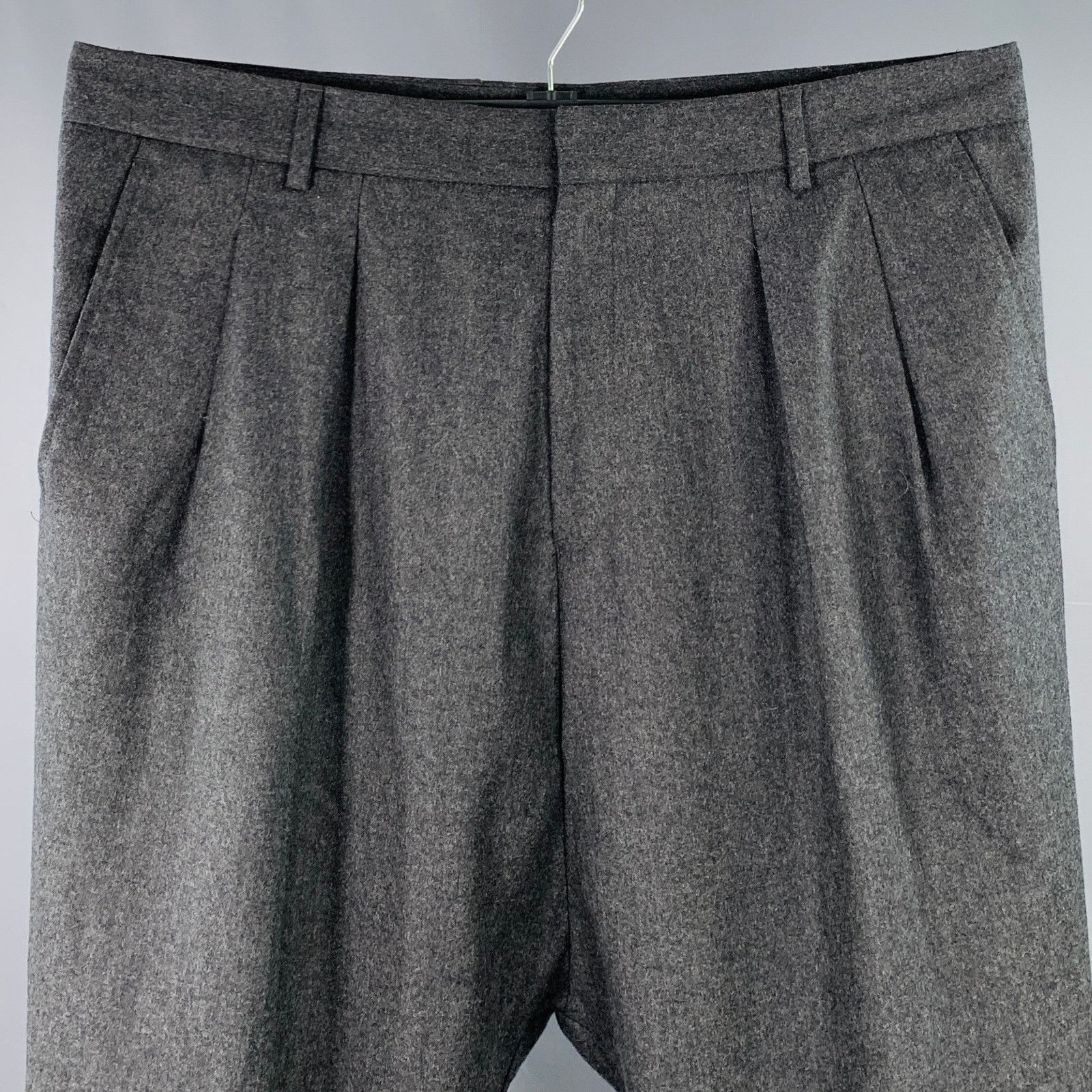 Givenchy GIVENCHY Size 36 Grey Charcoal Wool Pleated Dress Pants Size US 36 / EU 52 - 2 Thumbnail