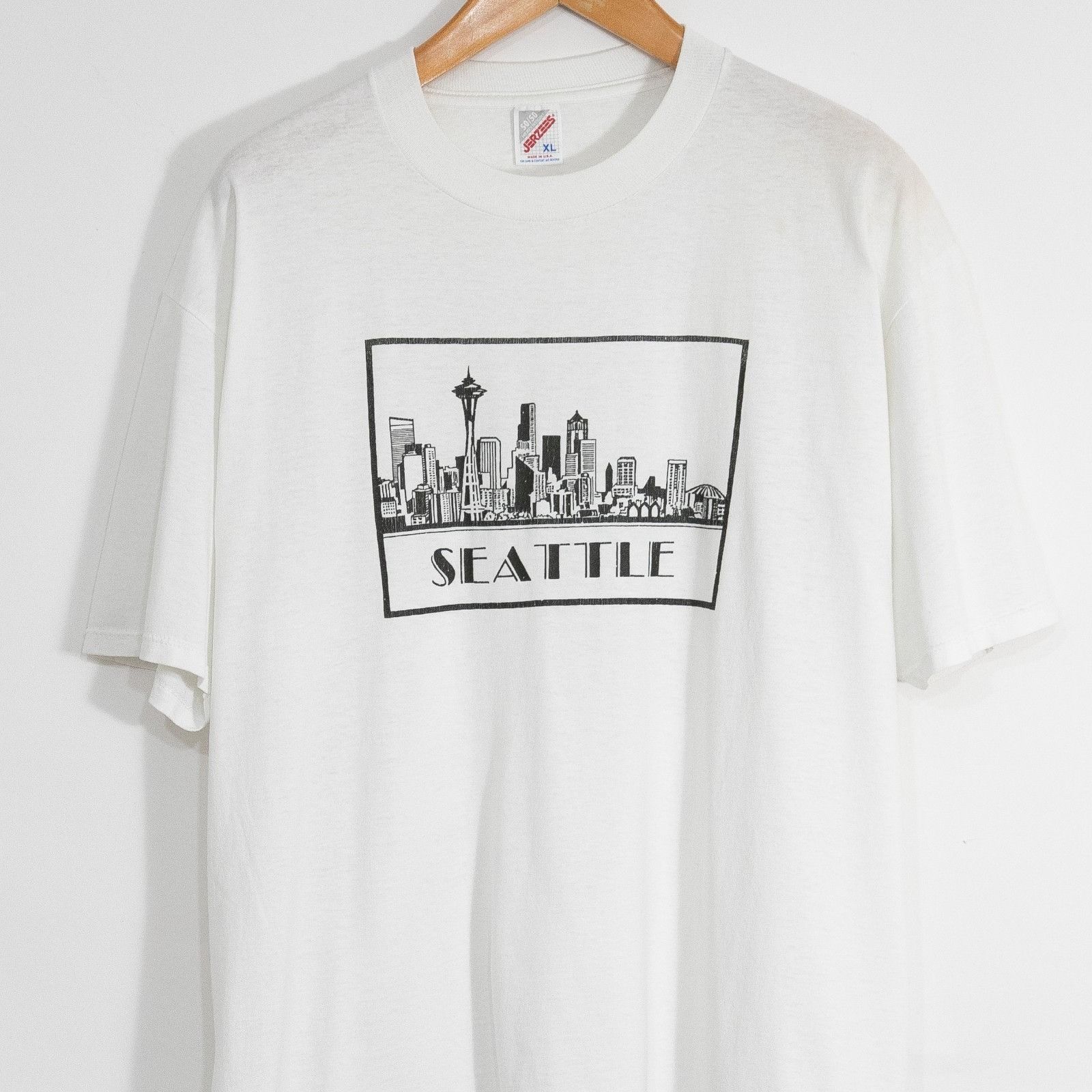 Vintage Vintage 90s Seattle Tourism T Shirt XL - Distressed Skyline Size US XL / EU 56 / 4 - 2 Thumbnail