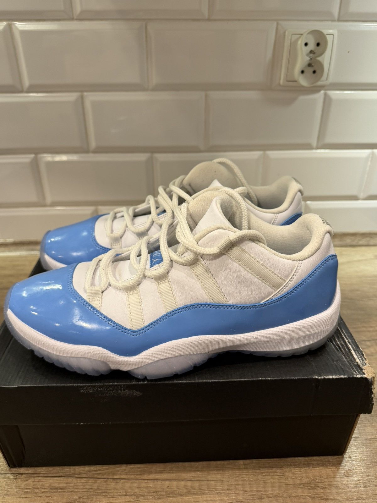 Jordan Brand Jordan 11 Low University Blue UNC Size US 10.5 / EU 43-44 - 1 Thumbnail