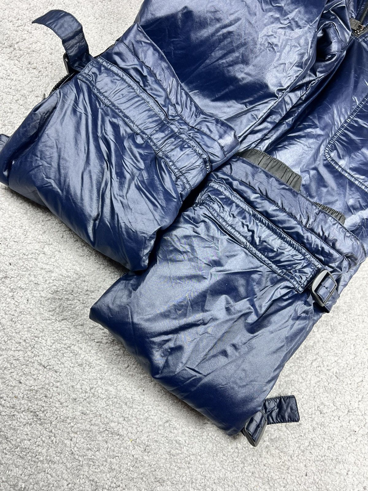 Chanel Vintage Chanel Navy Ski Suit Size 44 Size M / US 6-8 / IT 42-44 - 20 Thumbnail