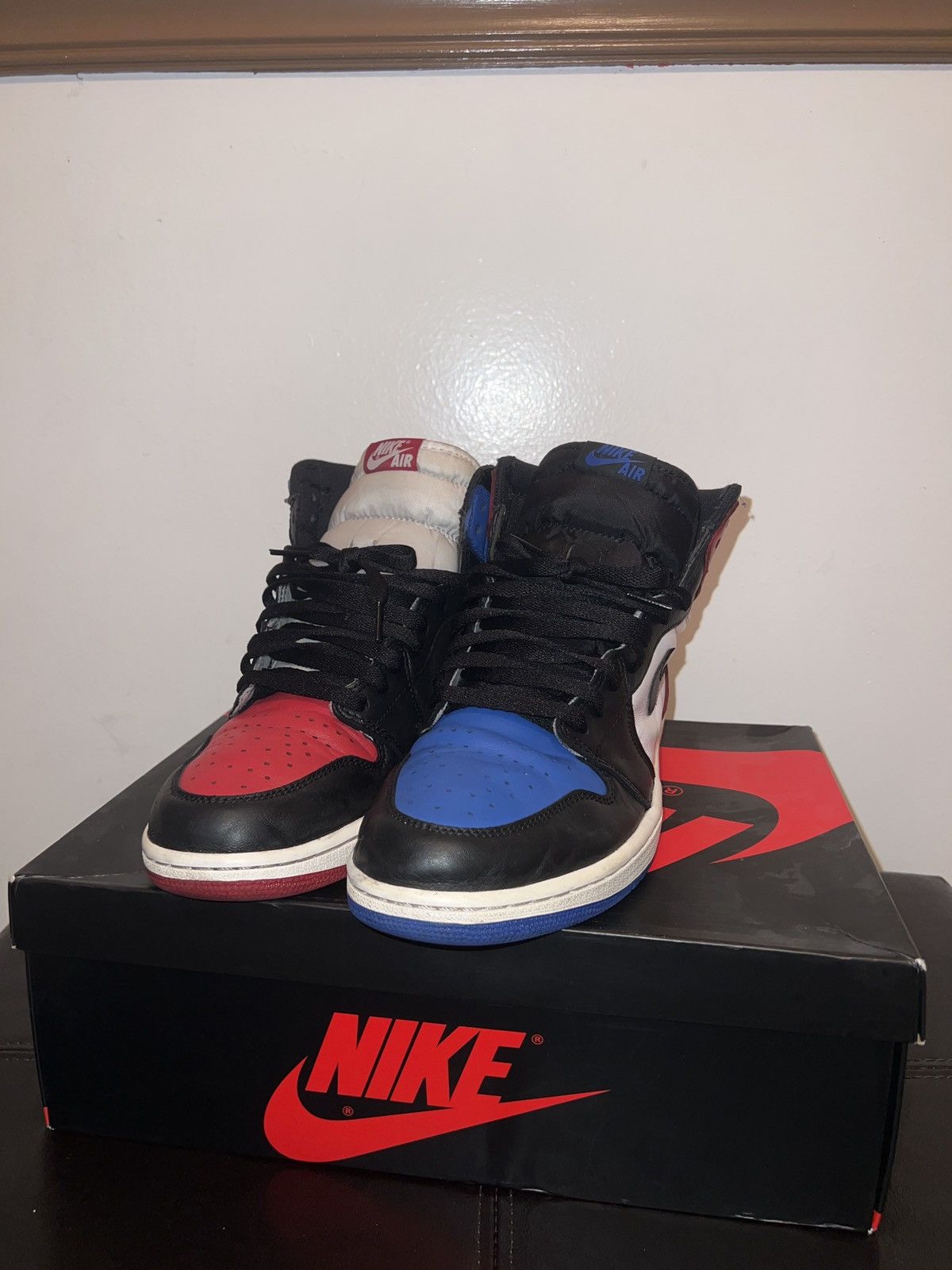 Nike Jordan 1 Top 3 Size US 10 / EU 43 - 4 Thumbnail