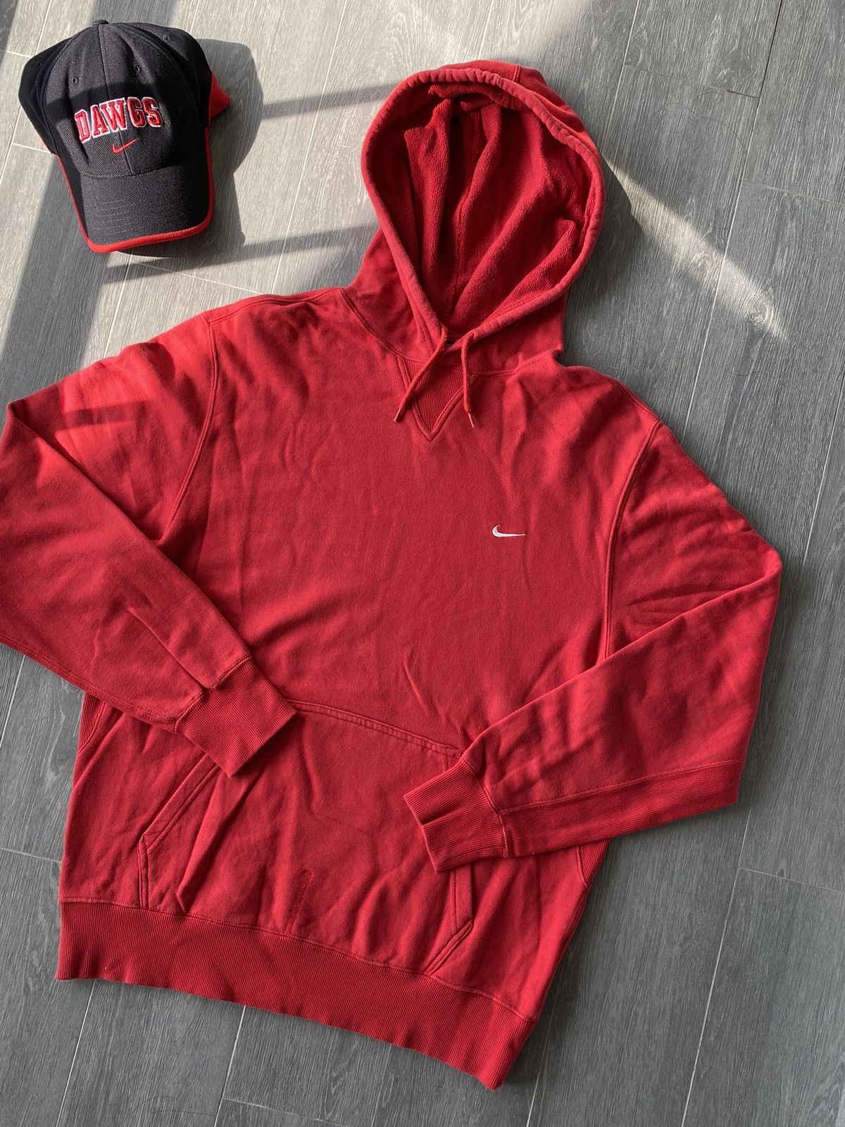 Nike × Vintage Vintage Y2K Red Nike Essential Swoosh Hoodie🍒 Size US L / EU 52-54 / 3 - 3 Thumbnail