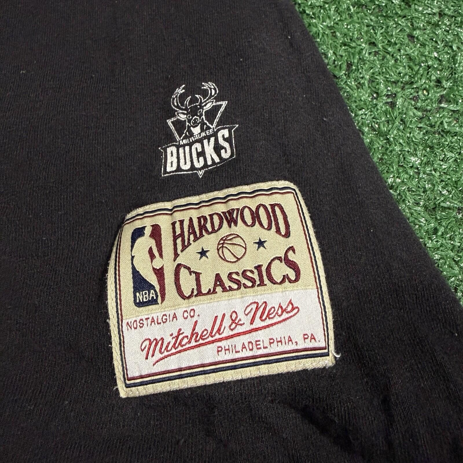 Mitchell & Ness Mitchell Ness Giannis Antetokounmpo Milwaukee Bucks NBA Tee Size ONE SIZE - 6 Thumbnail