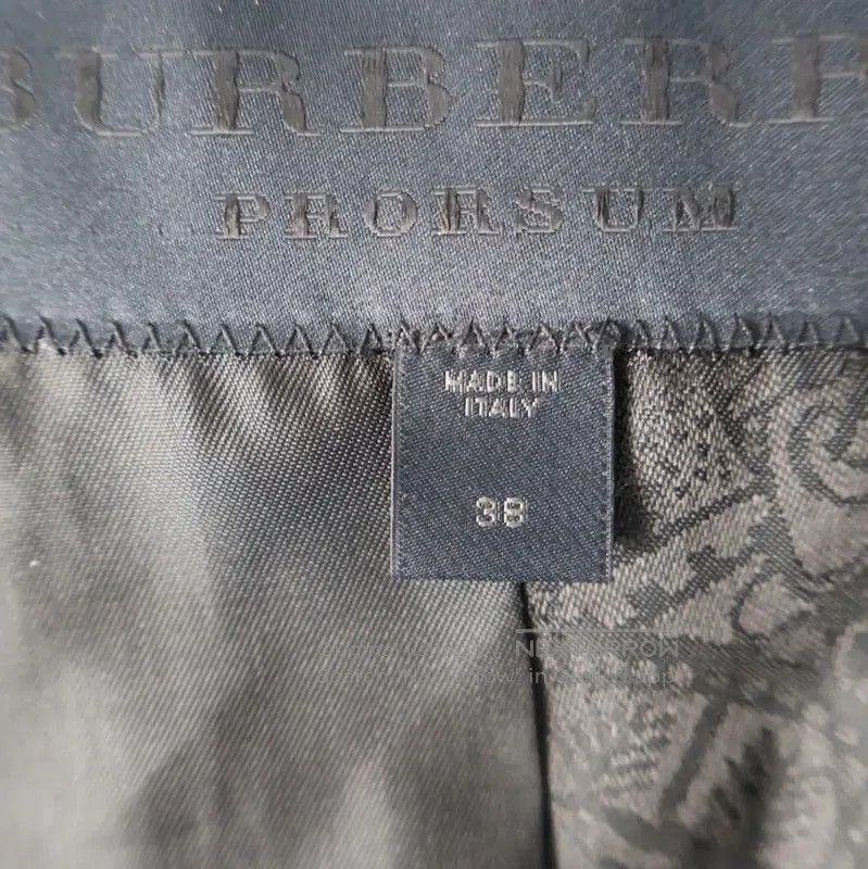 Burberry Burberry Black Ladies Spring Autumn Jacket. Size S / US 4 / IT 40 - 8 Thumbnail