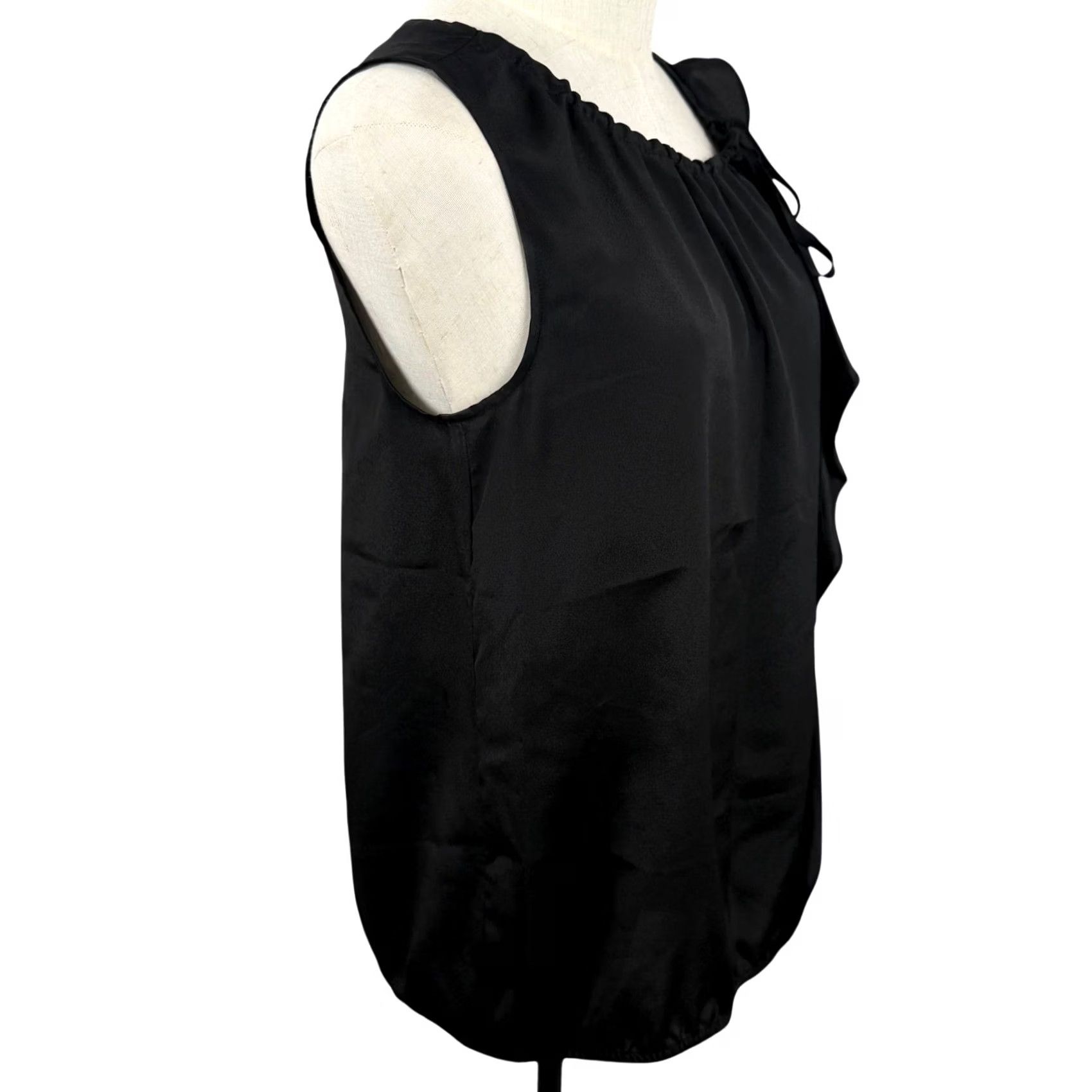 Ann Taylor VINTAGE? No. (Skip) Ann Taylor LOFT Blouse Womens M Black Sleeveless Ruffle Tie Neck Bubble Hem Shirt Size M / US 6-8 / IT 42-44 - 4 Thumbnail