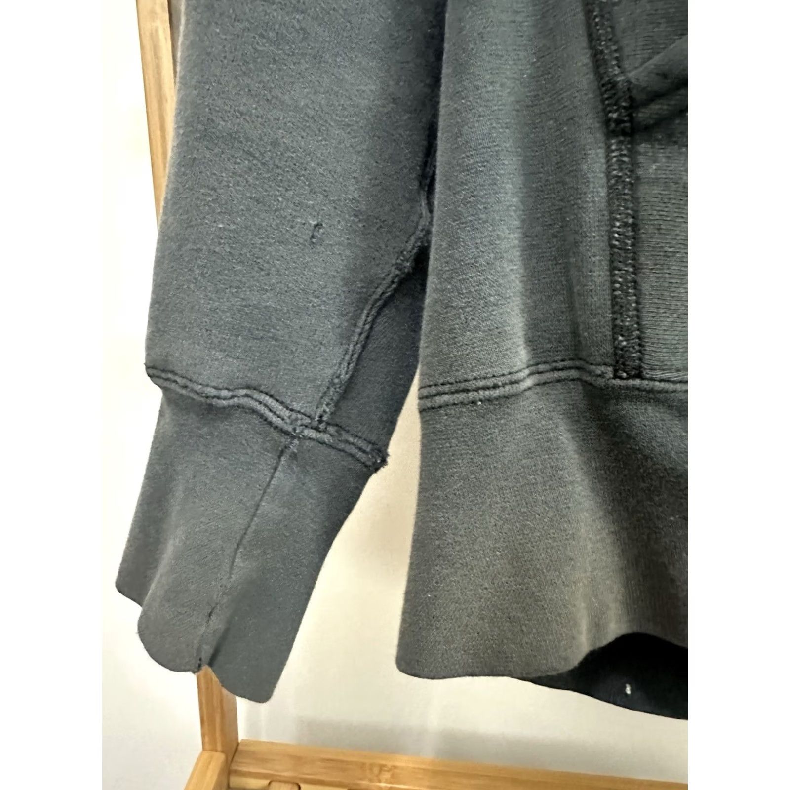 Lee VTG 90s Lacrosse Crosse Stick Faded Worn Thick Reverse Weave Hoodie XL Mens Black Pullover LTD Logo? Size US XL / EU 56 / 4 - 7 Thumbnail