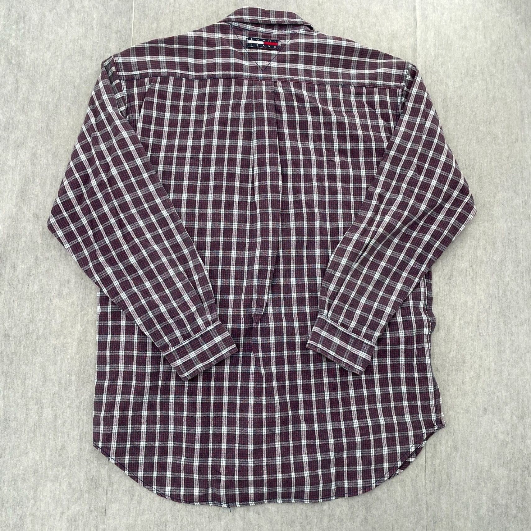 Tommy Hilfiger VINTAGE Tommy Hilfiger Men's Flannel Shirt Adult Medium Plaid Button-Up Long Sleeve Casual Retro 90s Red Blue Size US M / EU 48-50 / 2 - 2 Thumbnail
