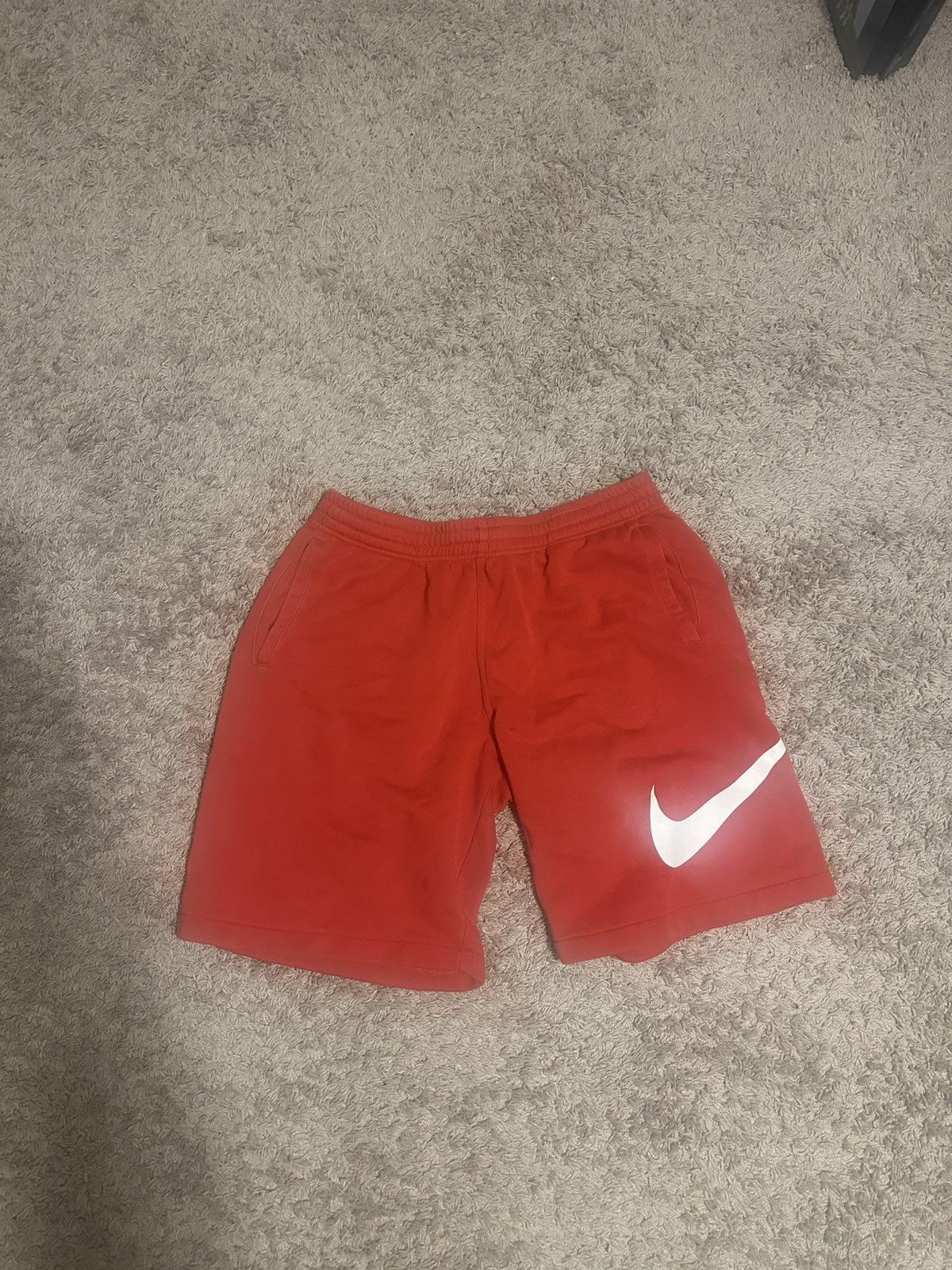 Nike Red Nike sweatshorts Size US 34 / EU 50 - 1 Thumbnail