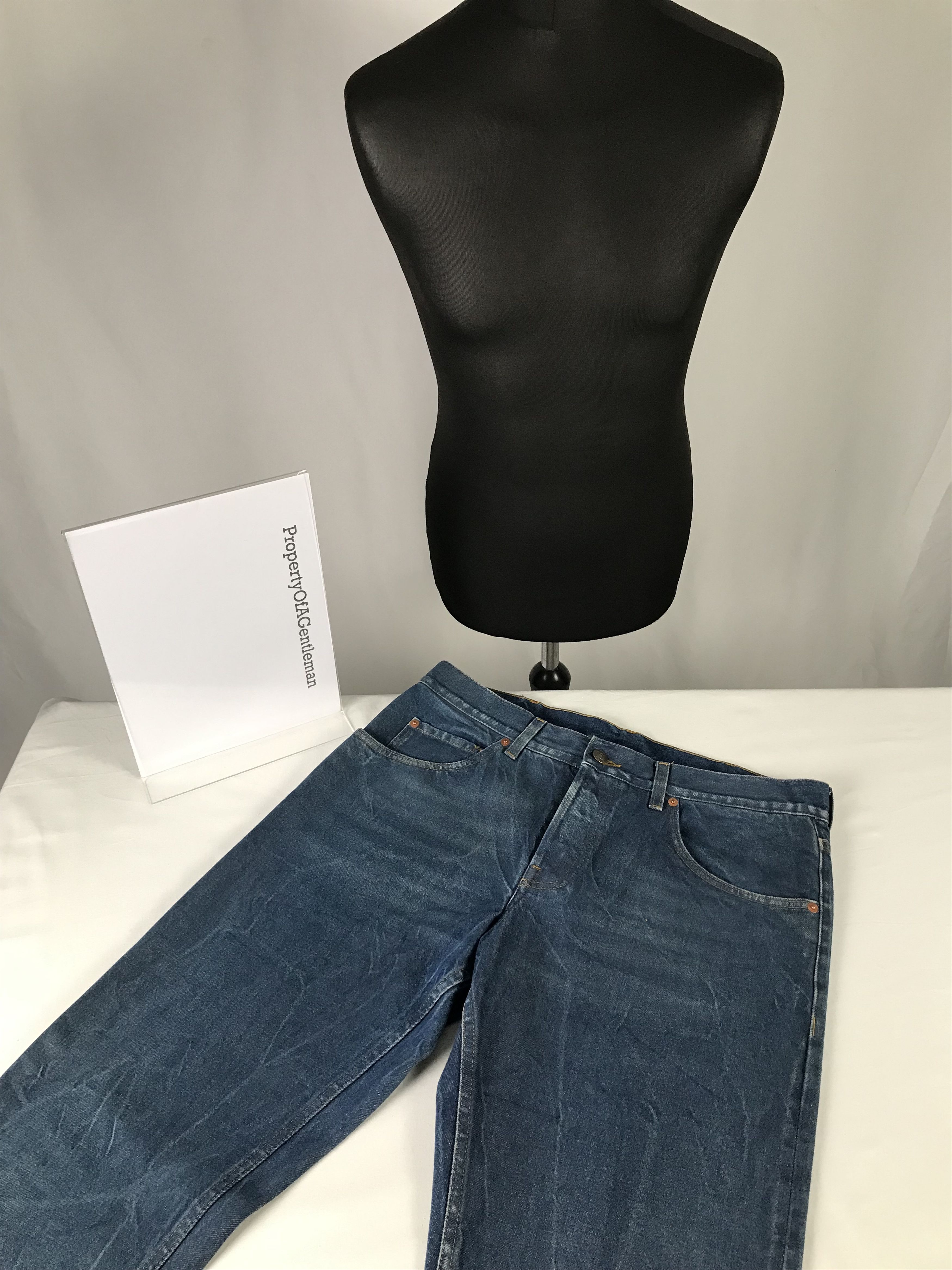 Gucci Gucci Blue Jeans With Red Embroidered Text Size US 34 / EU 50 - 1 Thumbnail