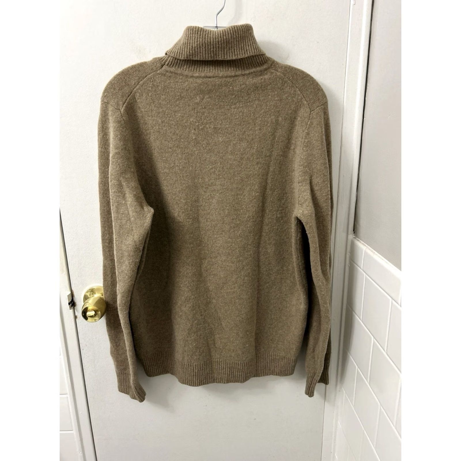 Uniqlo Uniqlo Sweater Mens M Tan Brown 100% Wool Turtleneck Knit Pullover L/S Gallon? Size US M / EU 48-50 / 2 - 6 Thumbnail