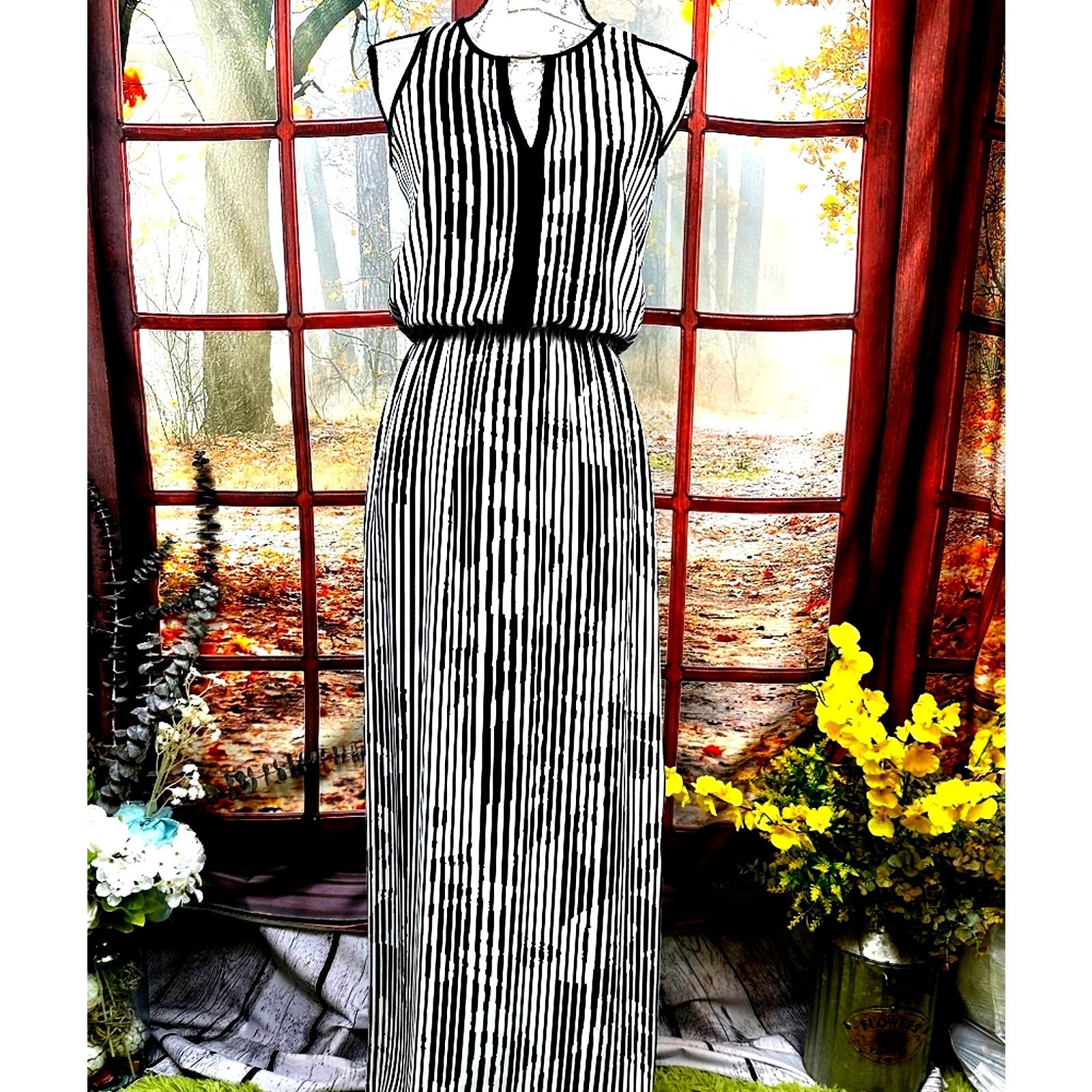 White House Black Market White House Black Market Striped Maxi Dress Black/White 2 Size XS / US 0-2 / IT 36-38 - 2 Thumbnail