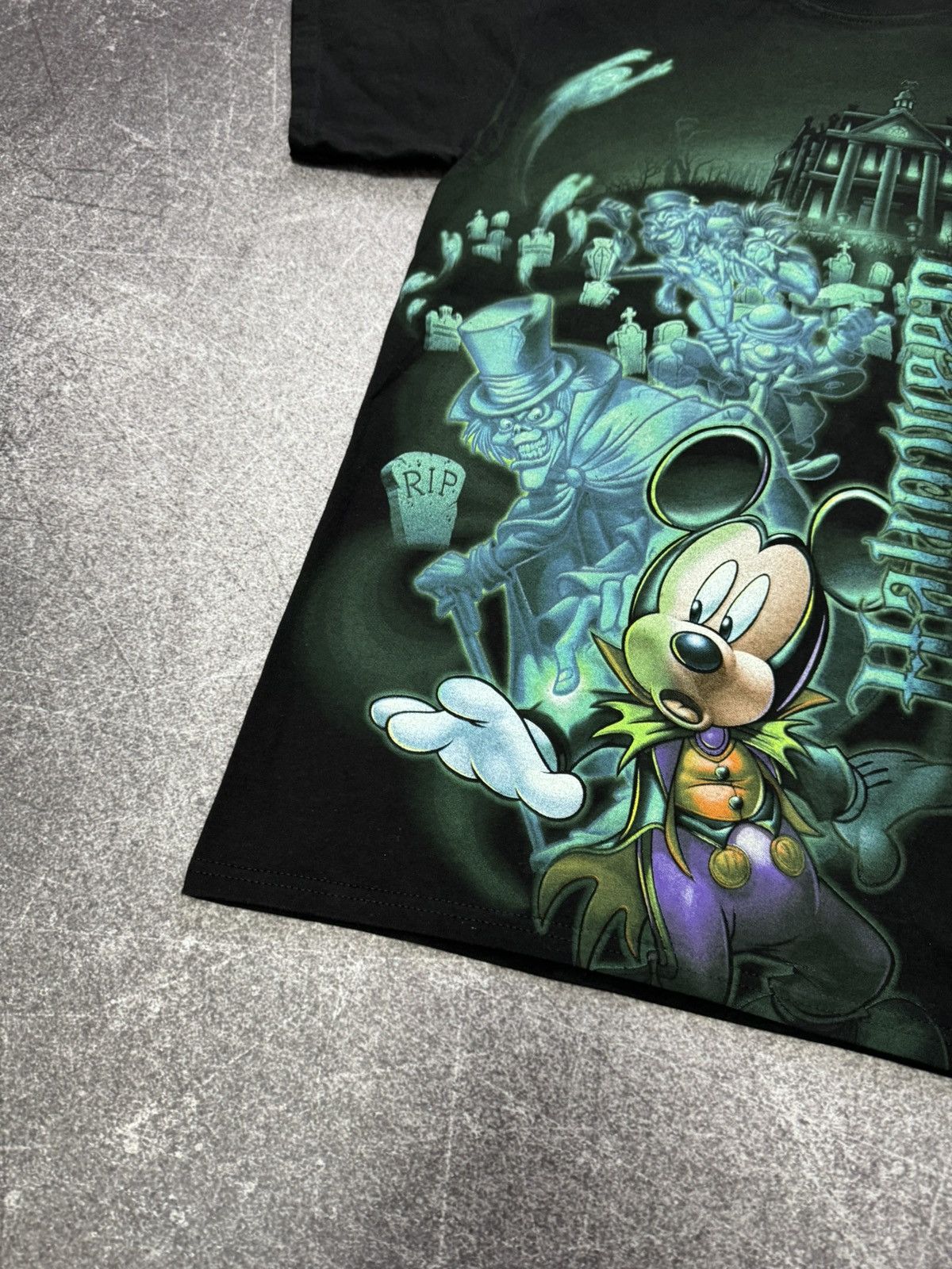 Disney Vintage Halloween 20014 Mickey Disneyland Graphic print tee Size US S / EU 44-46 / 1 - 6 Thumbnail