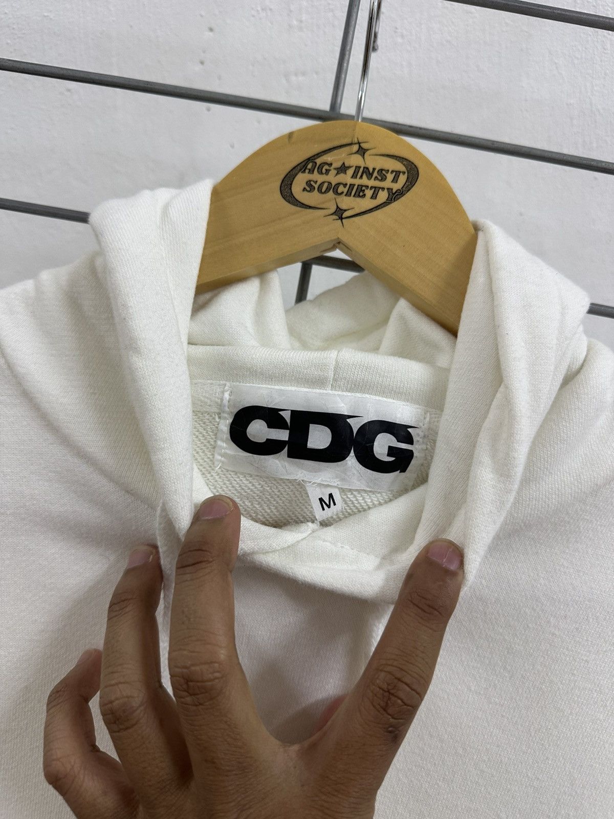 CDG by Comme des Garcons CDG Comme des Garcons AD2019 White Hoodie Size US M / EU 48-50 / 2 - 6 Thumbnail