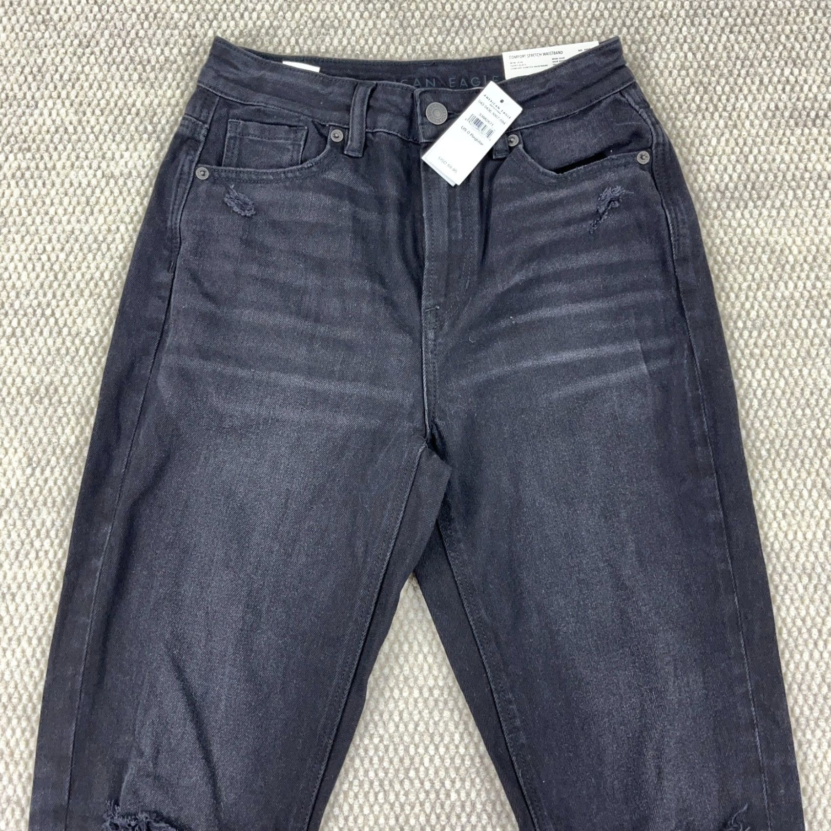 American Eagle Outfitters American Eagle Jeans Women 0 Black Mom Jean High Rise Distressed Denim Baggy 5-Pocket Style Mom Jean Womens 80s 90s Grunge Retro Rockabilly Steampunk Size 25" / US 0 / IT 36 - 5 Thumbnail