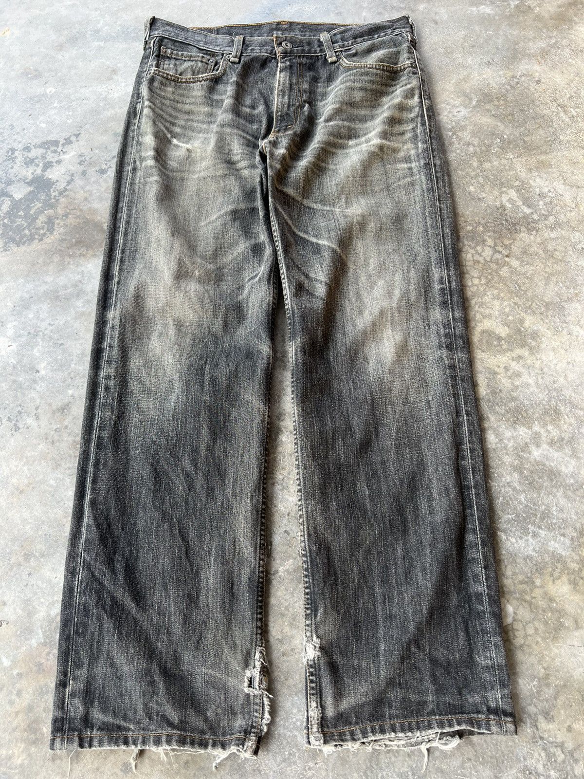 Levi's VINTAGE LEVIS 502 DISTRESS JEAN Size US 32 / EU 48 - 1 Thumbnail