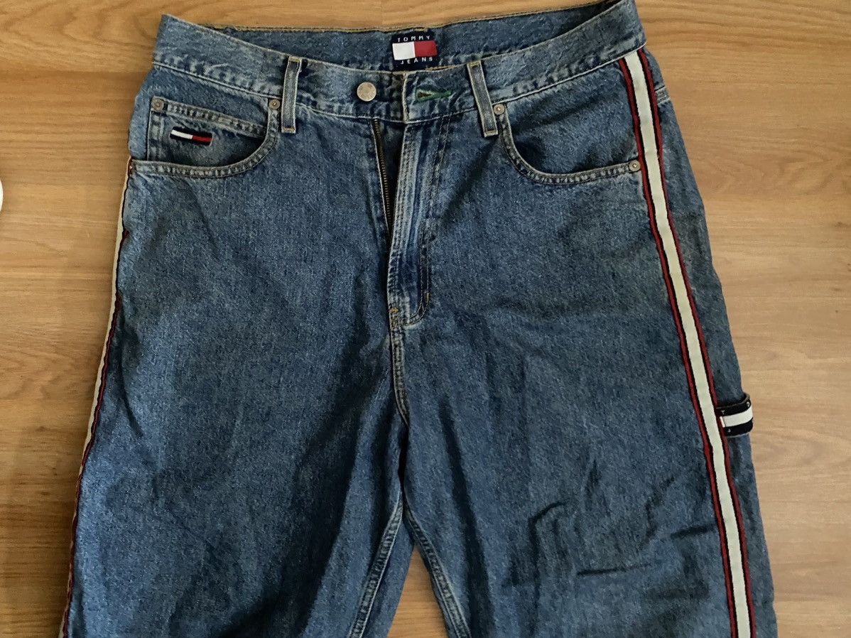Tommy Hilfiger Y2k baggy Tommy Hilfiger Jeans Size US 32 / EU 48 - 2 Thumbnail