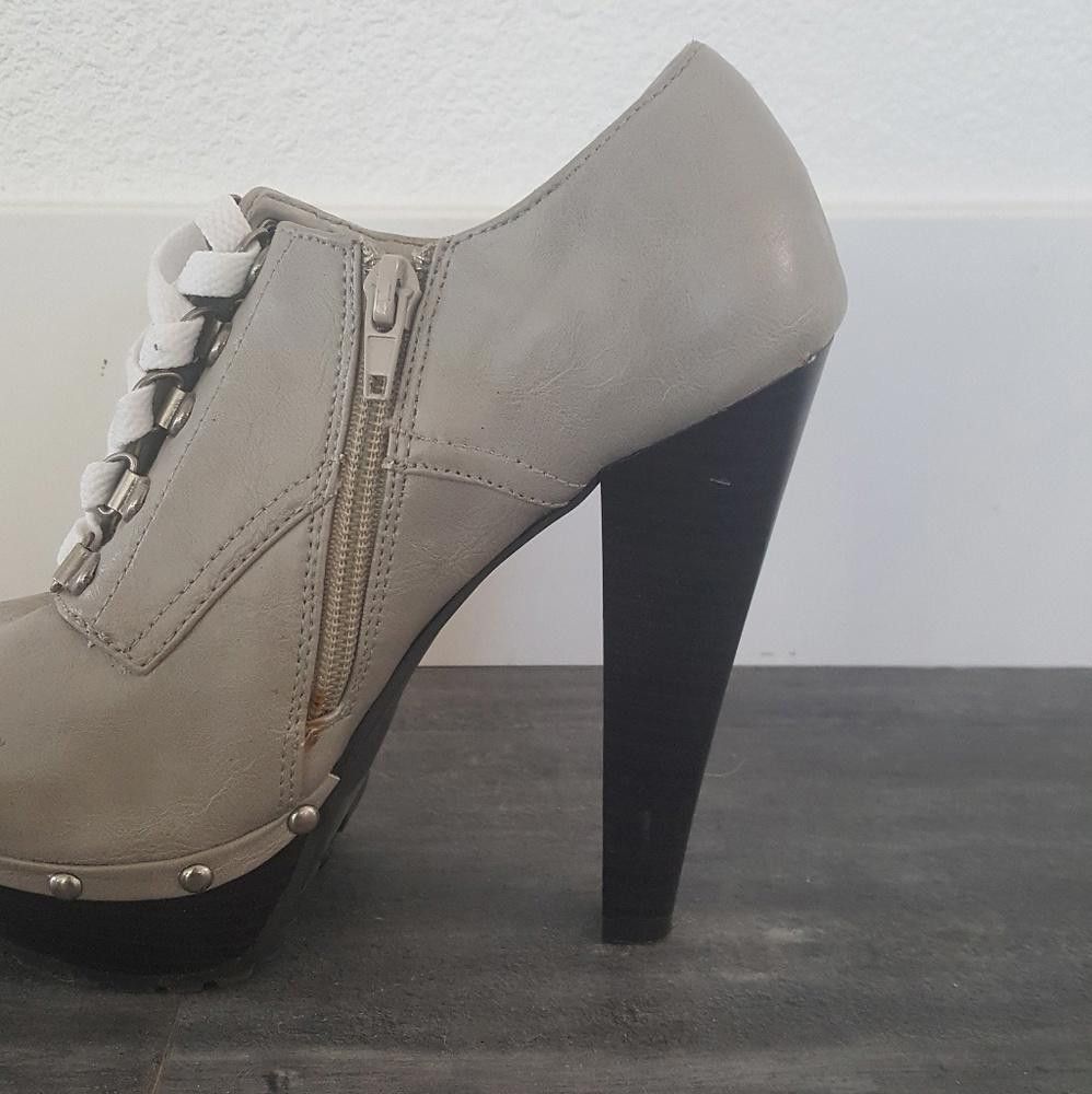 Designer Grey White Qupid Laced Up Booties Size US 7 / IT 37 - 4 Thumbnail