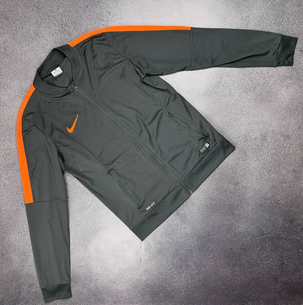 Nike Nike dri-fit vintage jacket size M Size US M / EU 48-50 / 2 - 1 Thumbnail