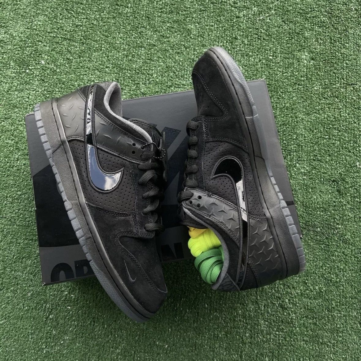 Nike Dunk Low What the Duck Black University of Oregon Alternate Size US 10 / EU 43 - 2 Thumbnail