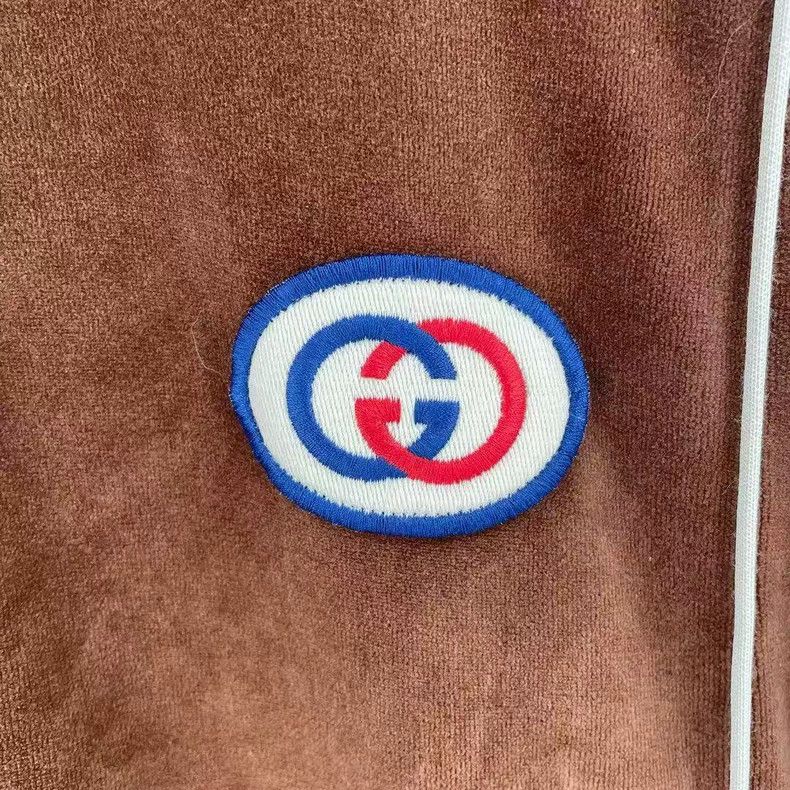 Gucci Gucci Brown string logo plush jacket 2505-Nextarrow Size US M / EU 48-50 / 2 - 5 Thumbnail
