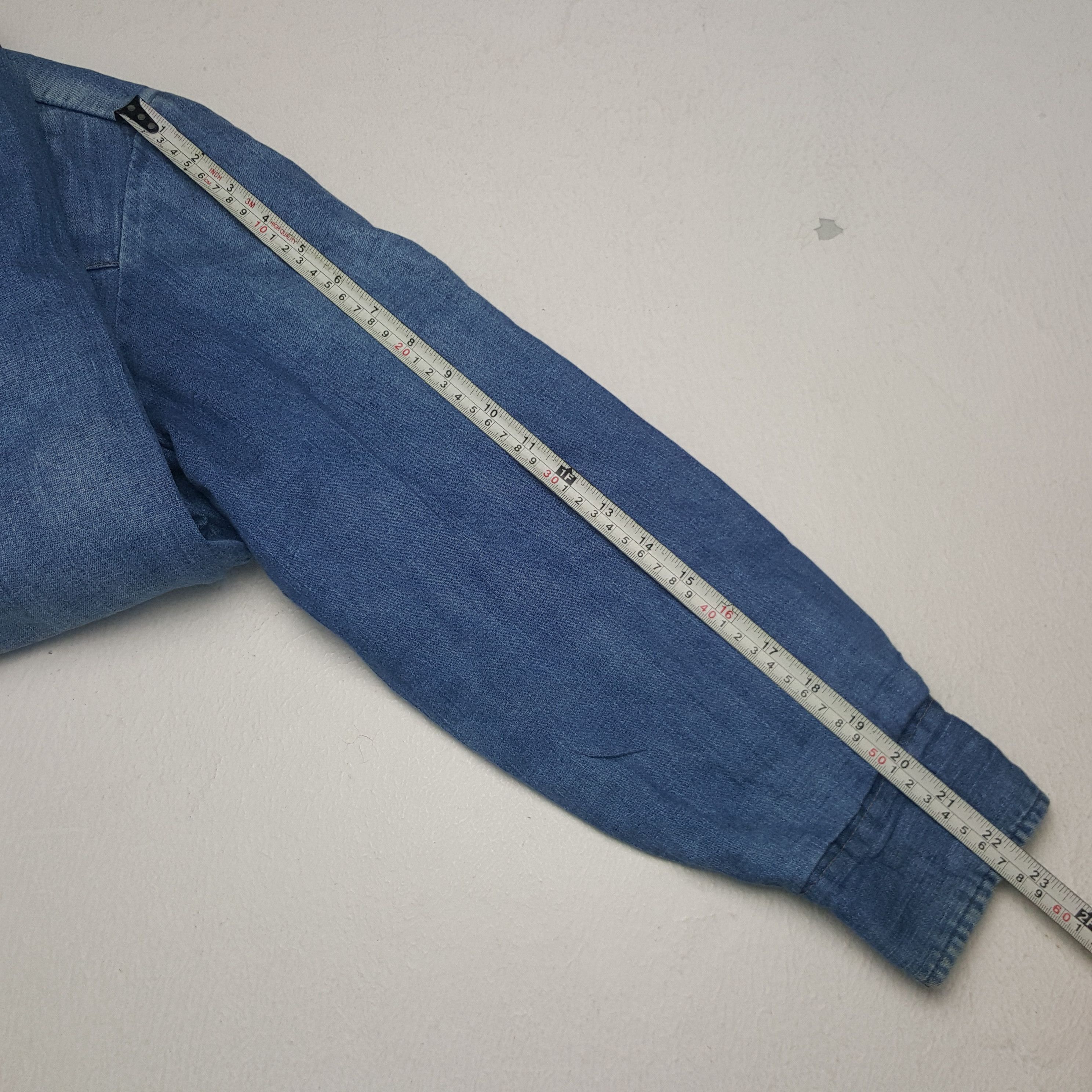 Blue Blue Japan × Japanese Brand × Vintage Vintage Blue Blue Japan Denim Button Up Shirt Size US M / EU 48-50 / 2 - 6 Thumbnail