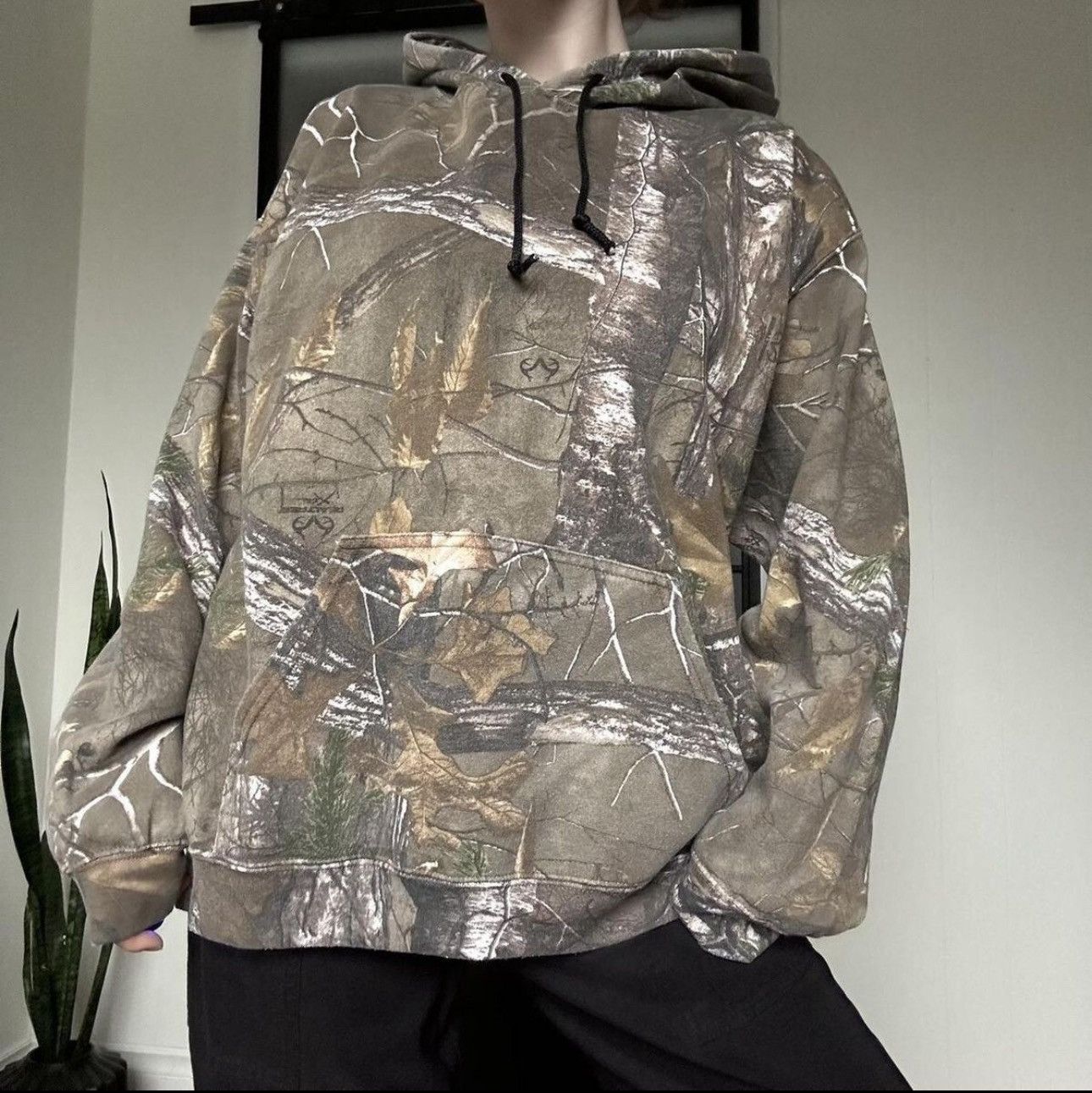 Crazy Vintage Y2K Carhartt Style Boxy Realtree Camo Hoodie