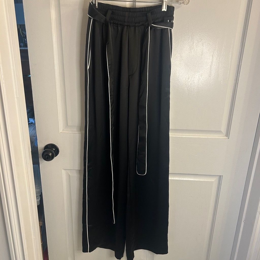 Generation Love Women's Generation Love Black Satin Pants XS Size 24" / US 00 / IT 34 - 4 Thumbnail