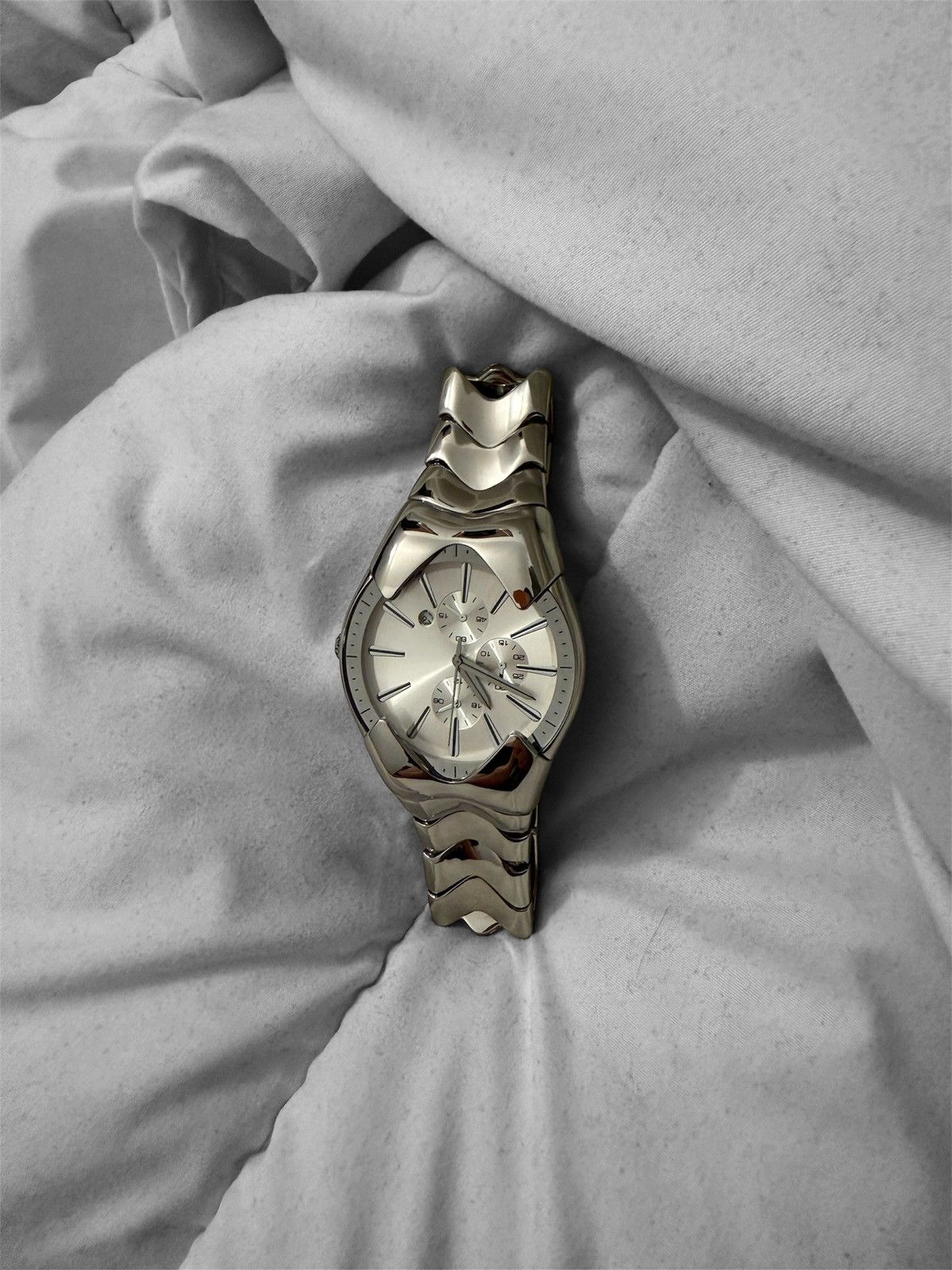 Vintage Cyberpunk Chrome Wave Design Watch Armoured stainless steel Size ONE SIZE - 3 Thumbnail