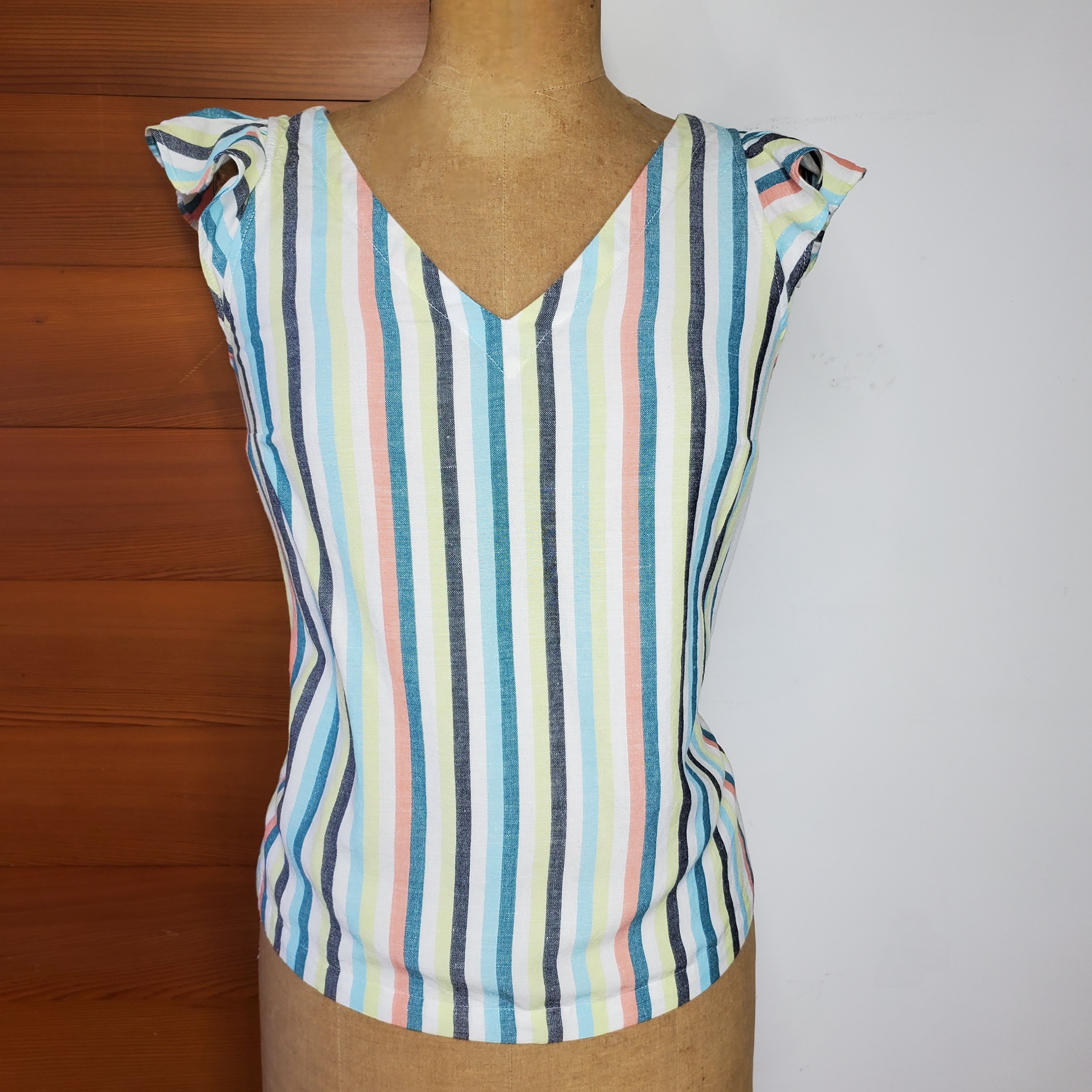Ann Taylor Ann Taylor Size XS Blouse Rainbow Stripe Linen Chambray Size XS / US 0-2 / IT 36-38 - 9 Thumbnail