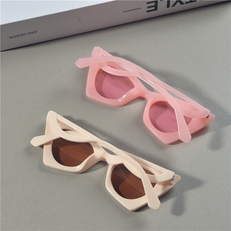 VIBE Retro Street ins style custom avant-garde sunglasses Size ONE SIZE - 3 Thumbnail