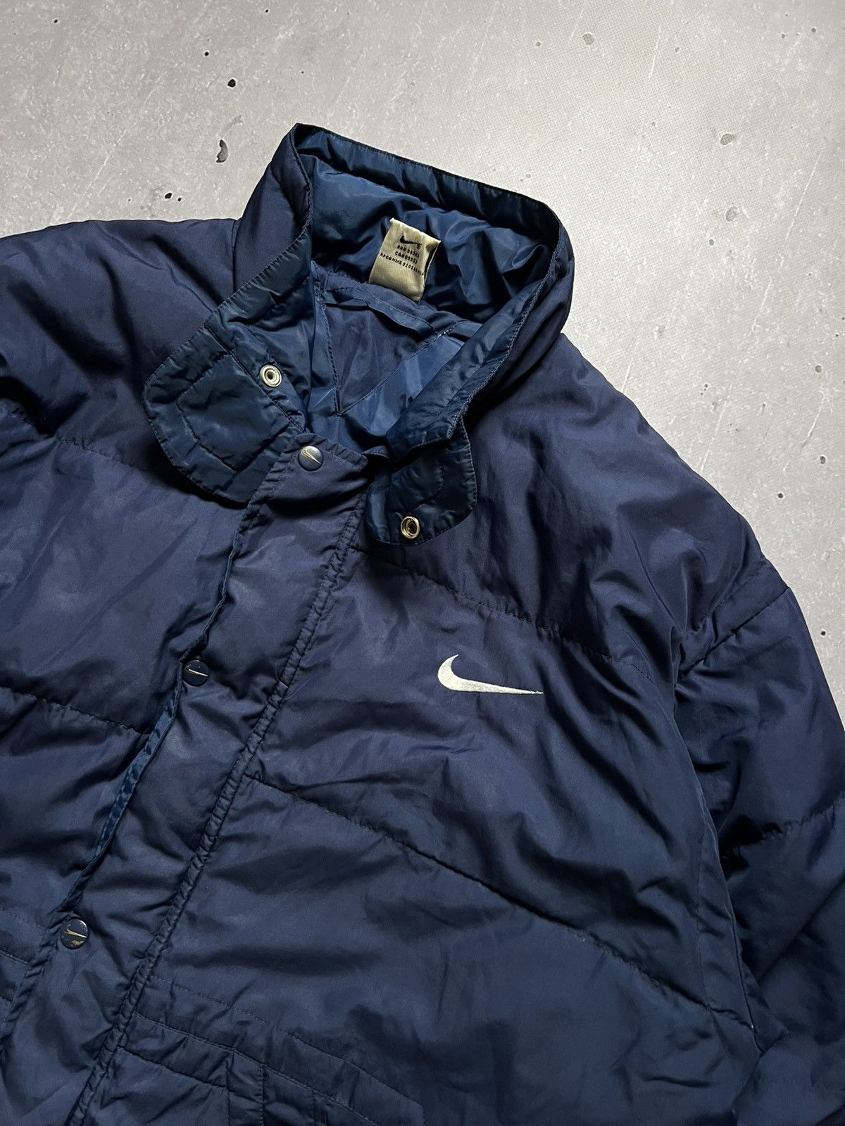 Nike Very Rare Vintage Down Jacket From Nike Big Logo Size M Y2K Size US M / EU 48-50 / 2 - 3 Thumbnail