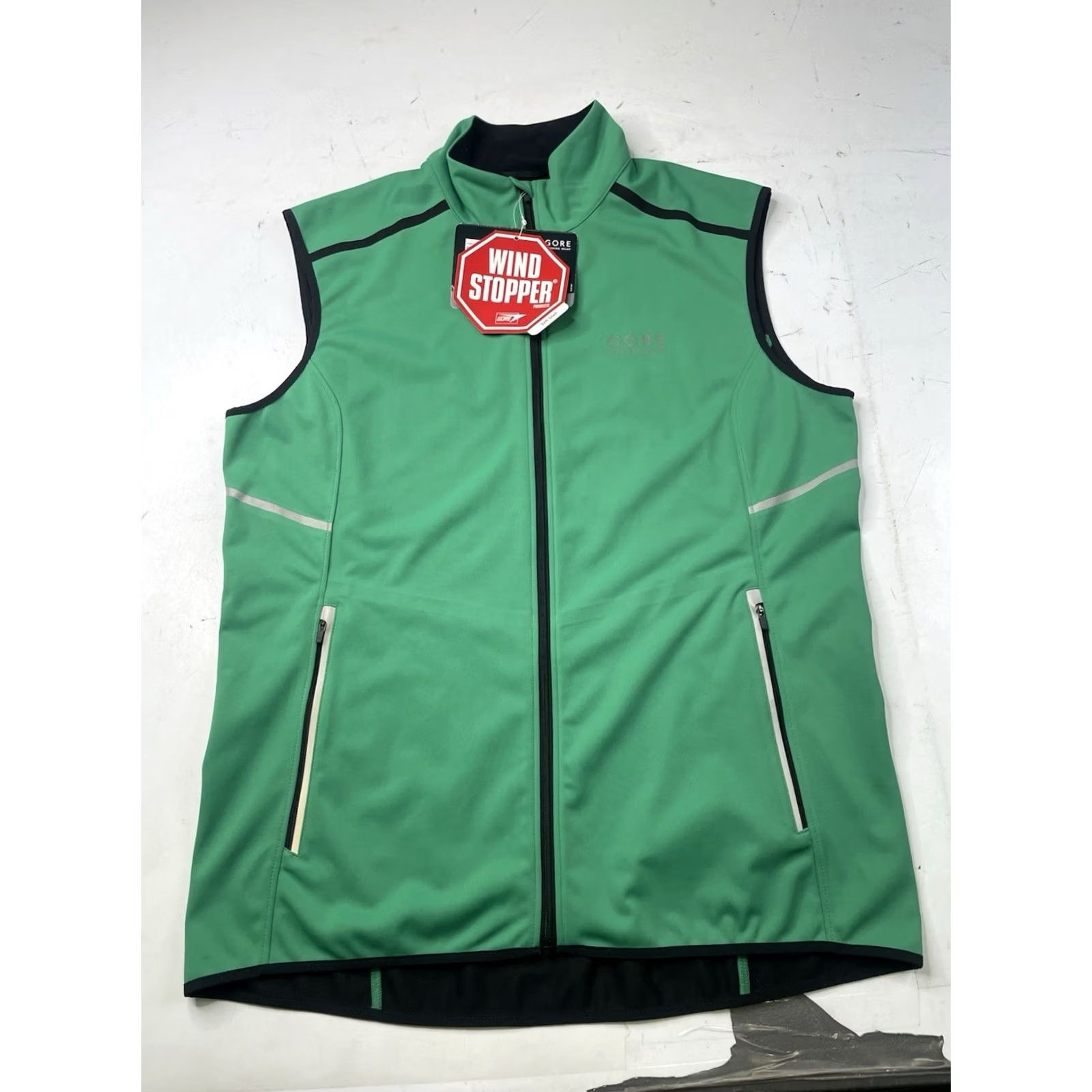 GOREWEAR Gore wear Windstopper Gilet Mythos Vest L Green Softshell Vest Mens Size US L / EU 52-54 / 3 - 2 Thumbnail