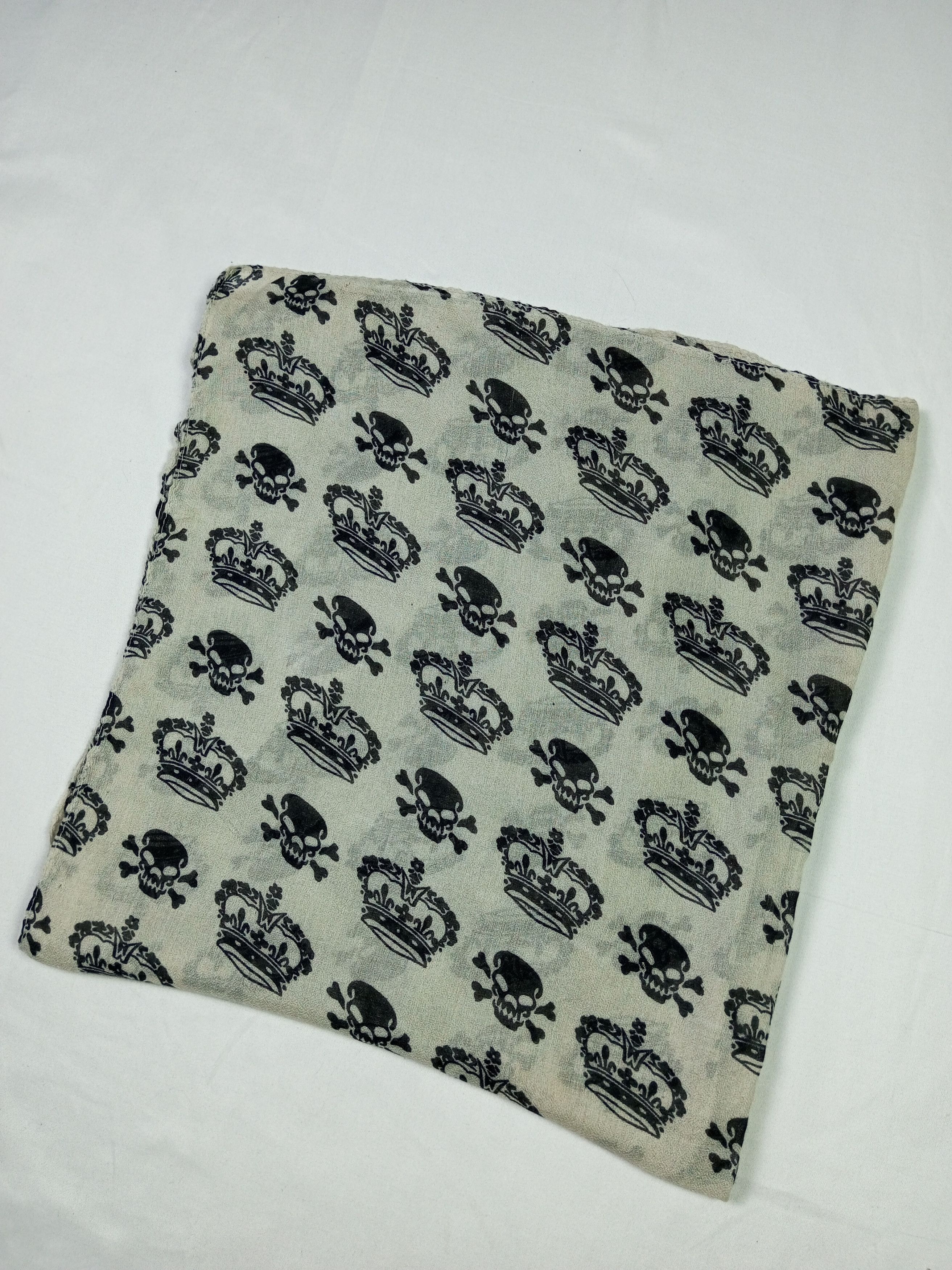 Japanese Brand Skulls & Crown Scarf Muffler Inspired By Alexander McQueen Size ONE SIZE - 9 Thumbnail