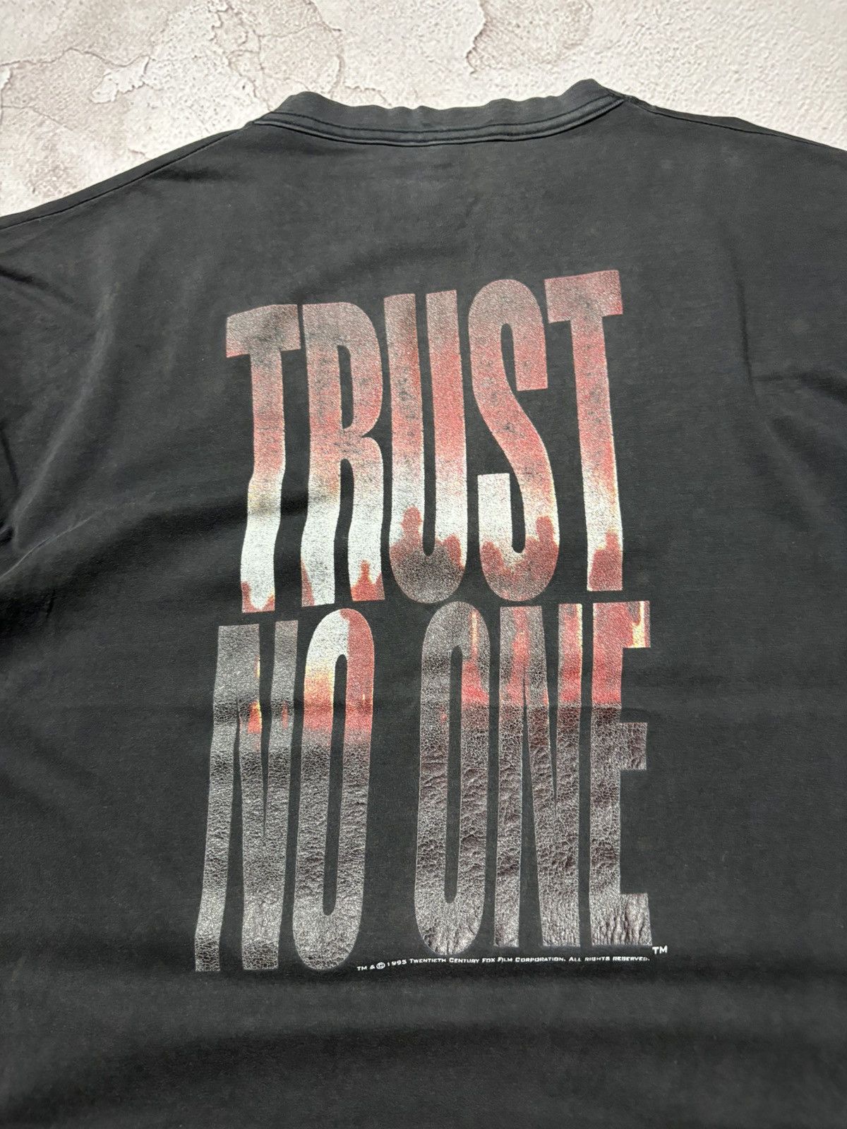 Other Vintage 1995 The X-Files Trust No One T-Shirt Black 90s Size US L / EU 52-54 / 3 - 7 Thumbnail