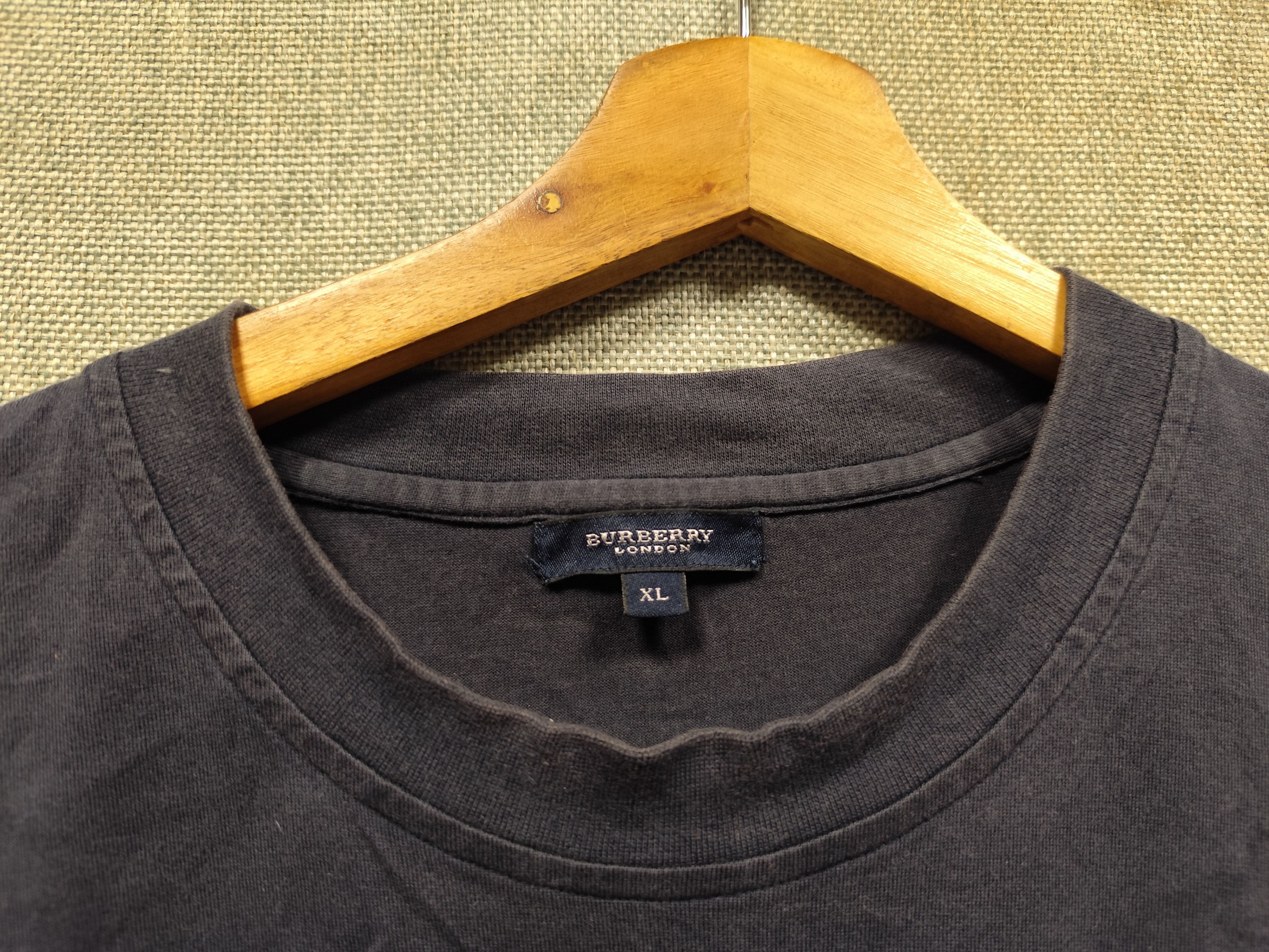 Burberry Burberry london nova check tee Size US L / EU 52-54 / 3 - 3 Thumbnail